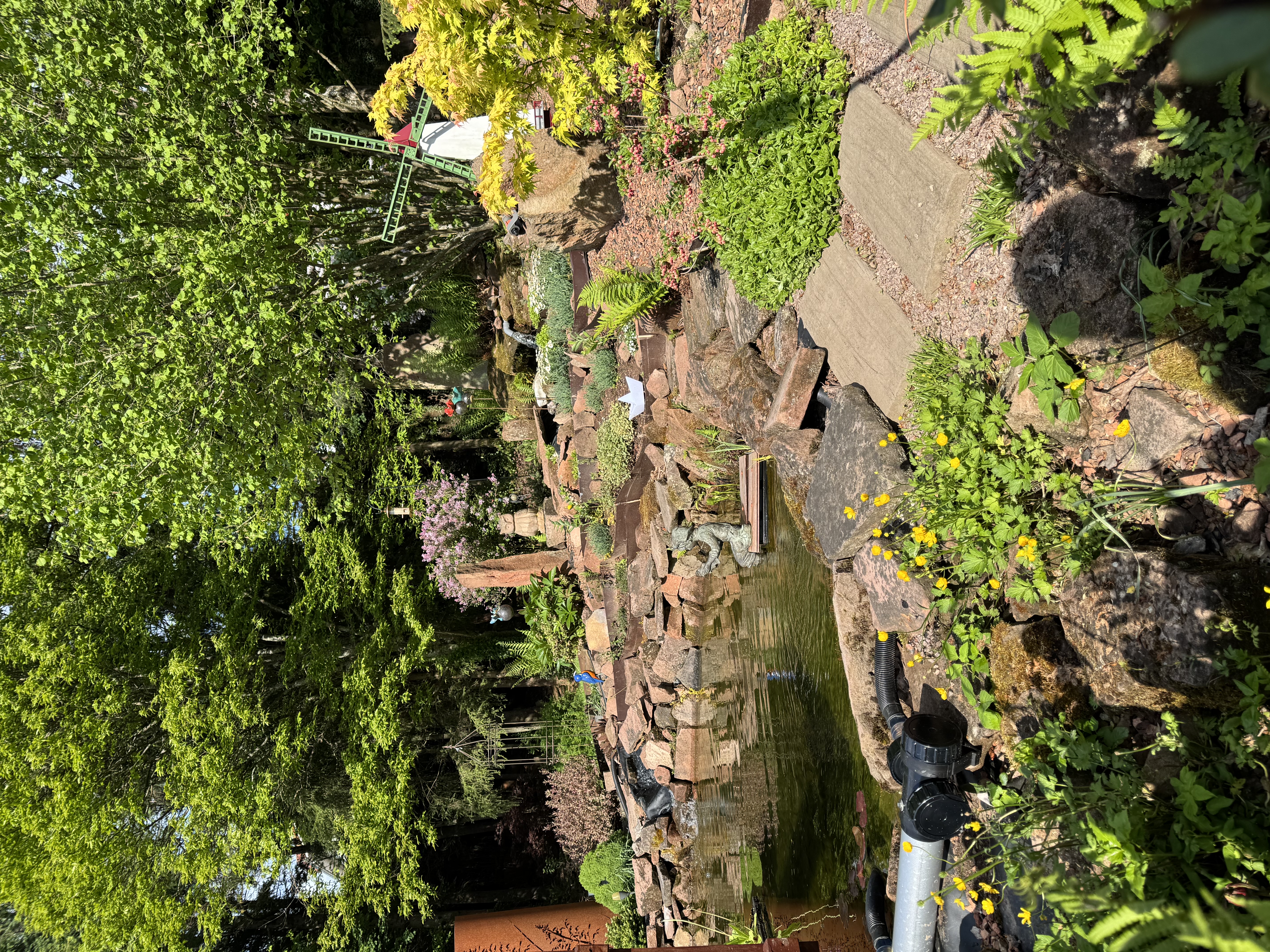 Wohnen, entspannen und genießen – auf über 2.100 m² Grundstück – 24/36