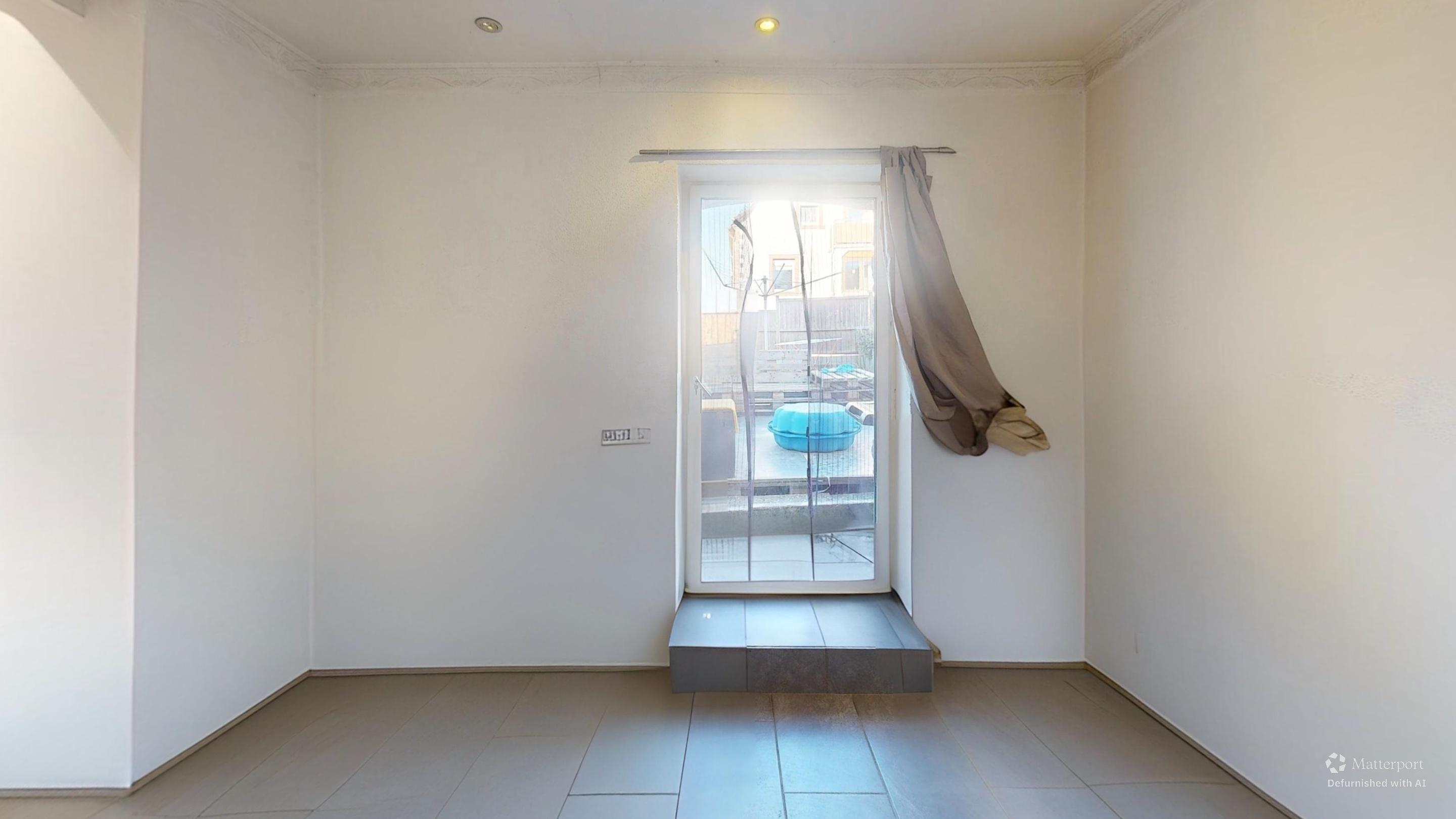 Idyllisch gelegenes Einfamilienhaus mit Scheune und herrlichem Weitblick in St. Julian – 6/30