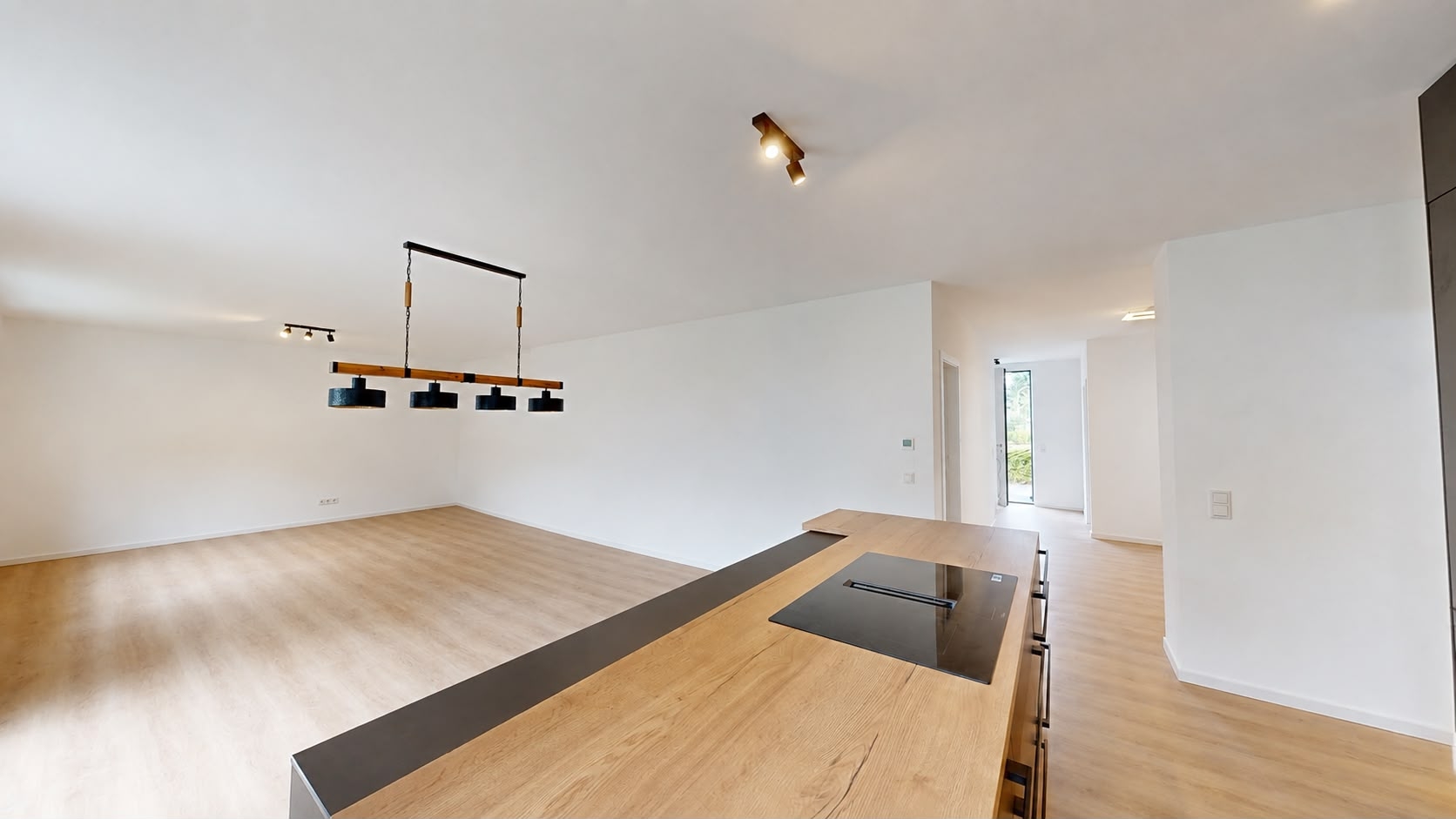 Modern Fully Renovated Home with Garden & Parking | Bruchmühlbach-Miesau – 3/19