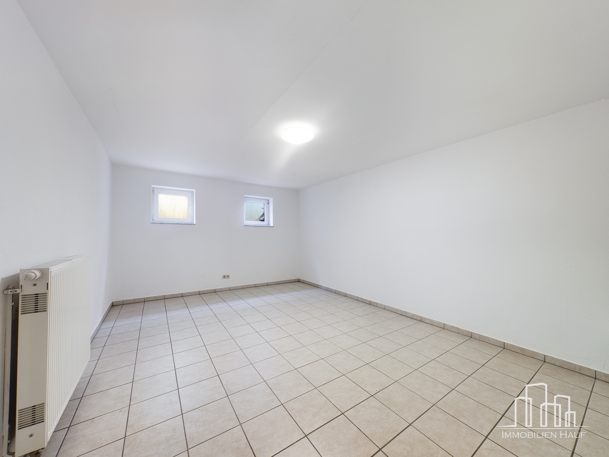 Spacious 3-Bedroom Duplex with Garden & Garage | Ramstein-Miesenbach – 11/13
