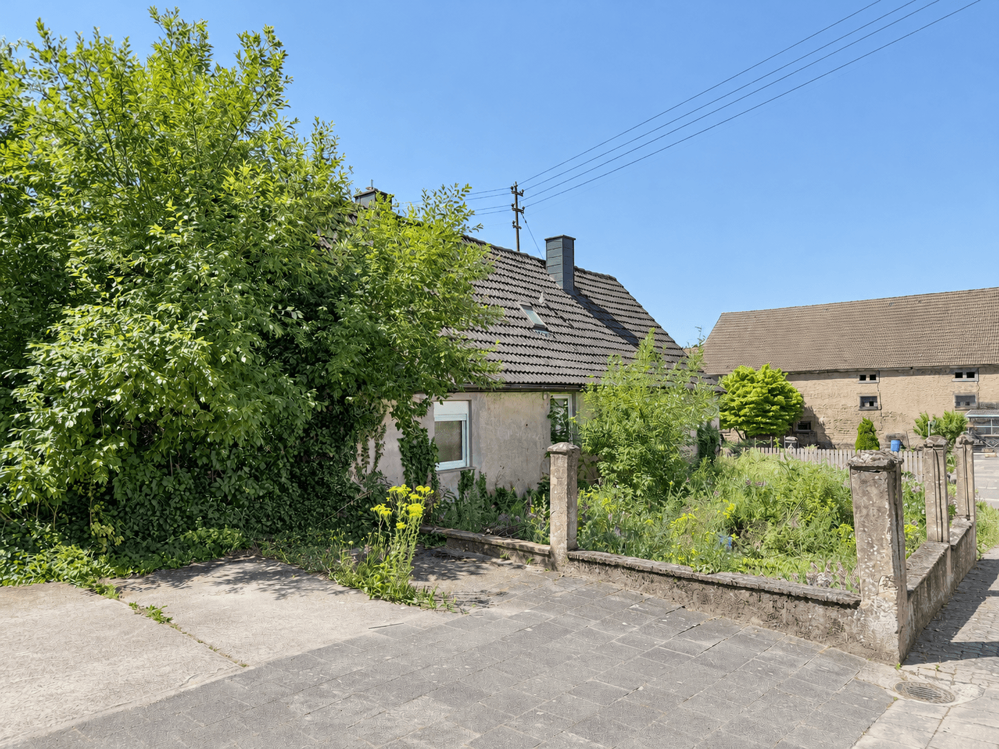 Einfamilienhaus für 80.000 € – ca. 95 m², Garten & begonnenes Sanierungsprojekt – 8/9
