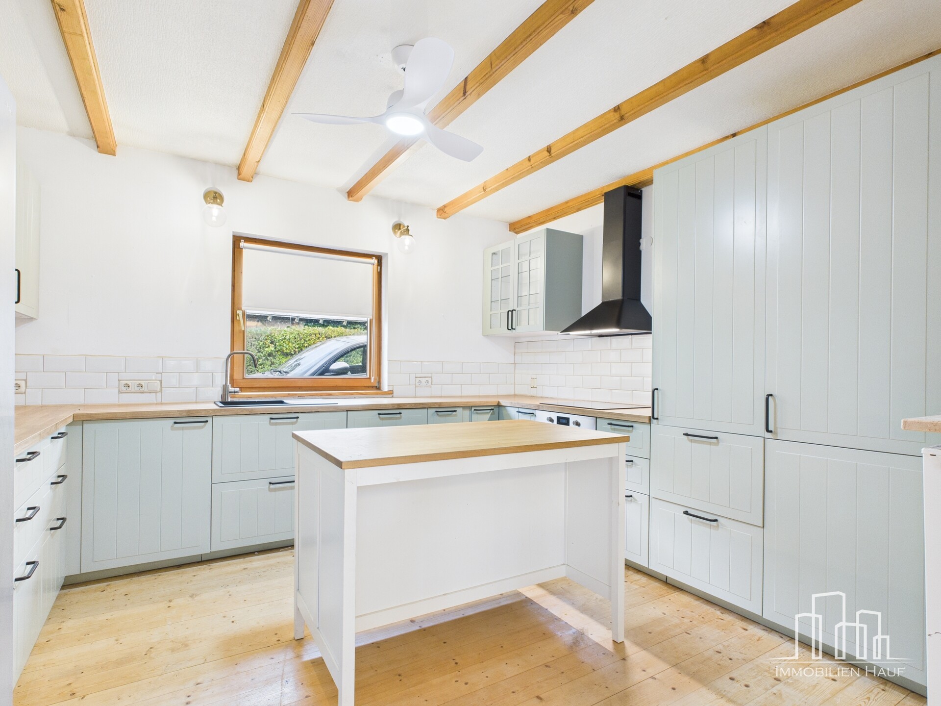 HAUF // Komplett aus Holz und ruhig gelegen – Ihr Zuhause mit Doppelgarage in Reichenbach-Steegen - Image 2