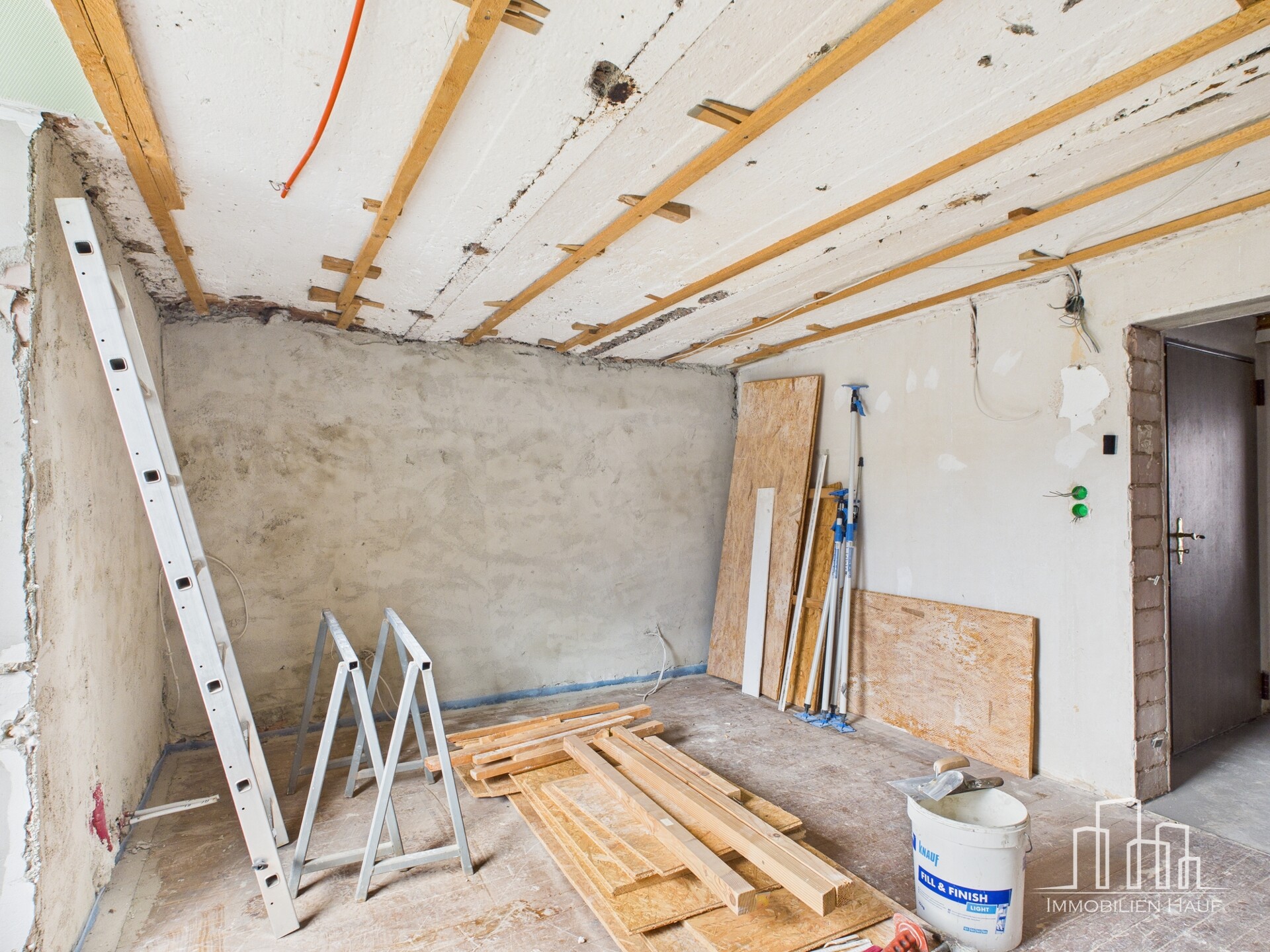 Einfamilienhaus mit Raum für individuelle Ideen – ideales Projekt für Handwerker - Image 5