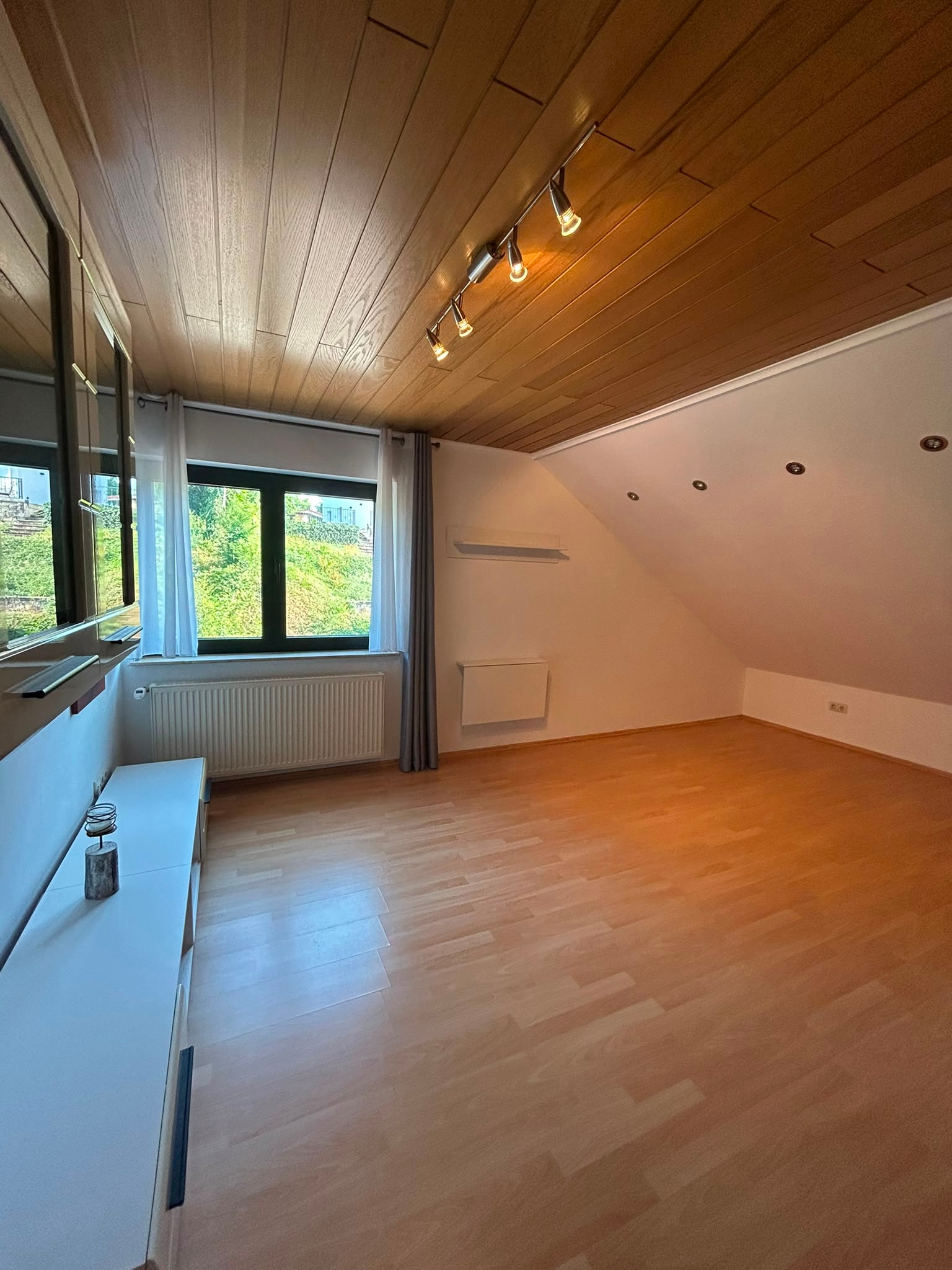 Duplex with 2 Balconies, Two-Car Garage & Beautiful Views | Thaleischweiler-Fröschen – 32/40