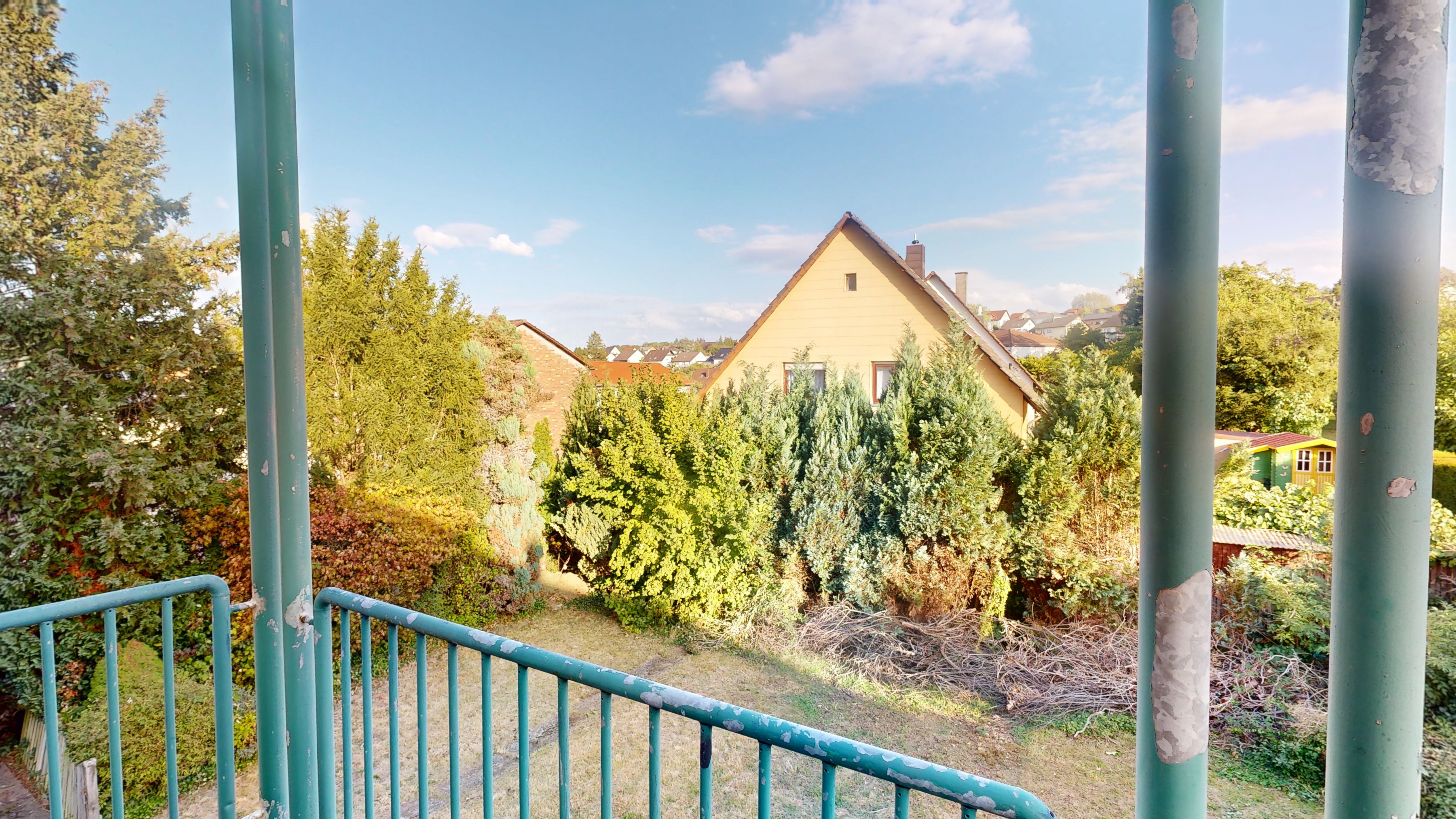 2-Familienhaus, 3 Garagen: Heizung 2020, OG 2021 modernisiert – 14/20