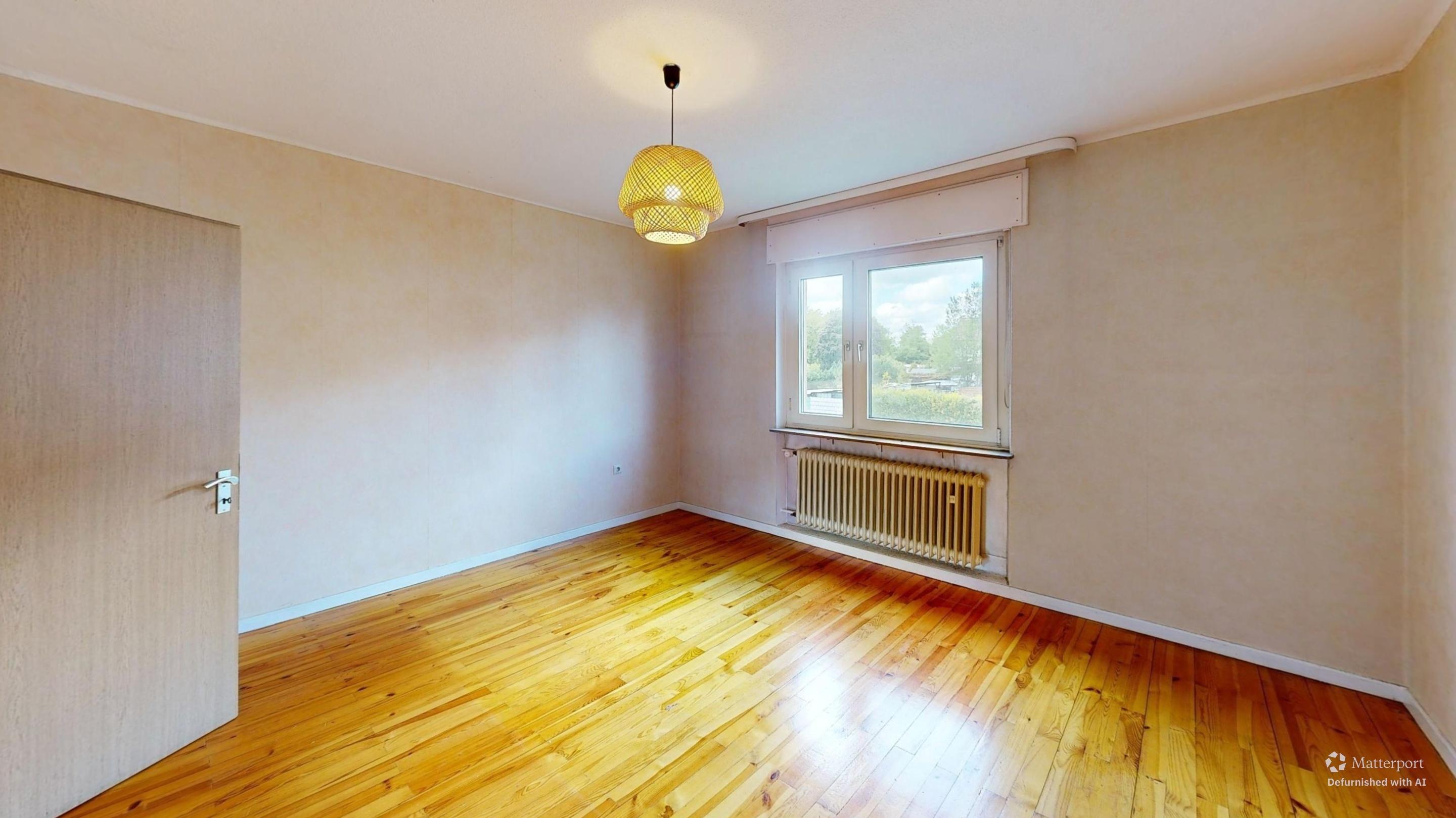 Großzügiges Zweifamilienhaus mit Echtholzboden und Photovoltaikanlage in Hauptstuhl – 26/36