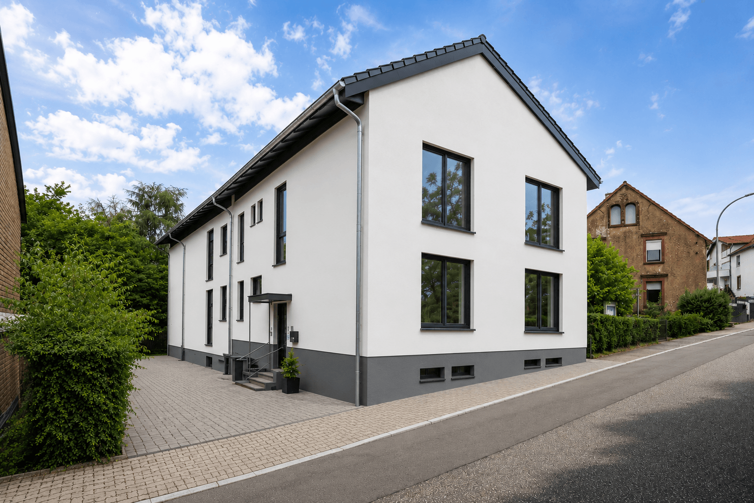 Renoviertes Mehrfamilienhaus mit parkähnlichem Grundstück und Wertsteigerungspotential. – 26/26