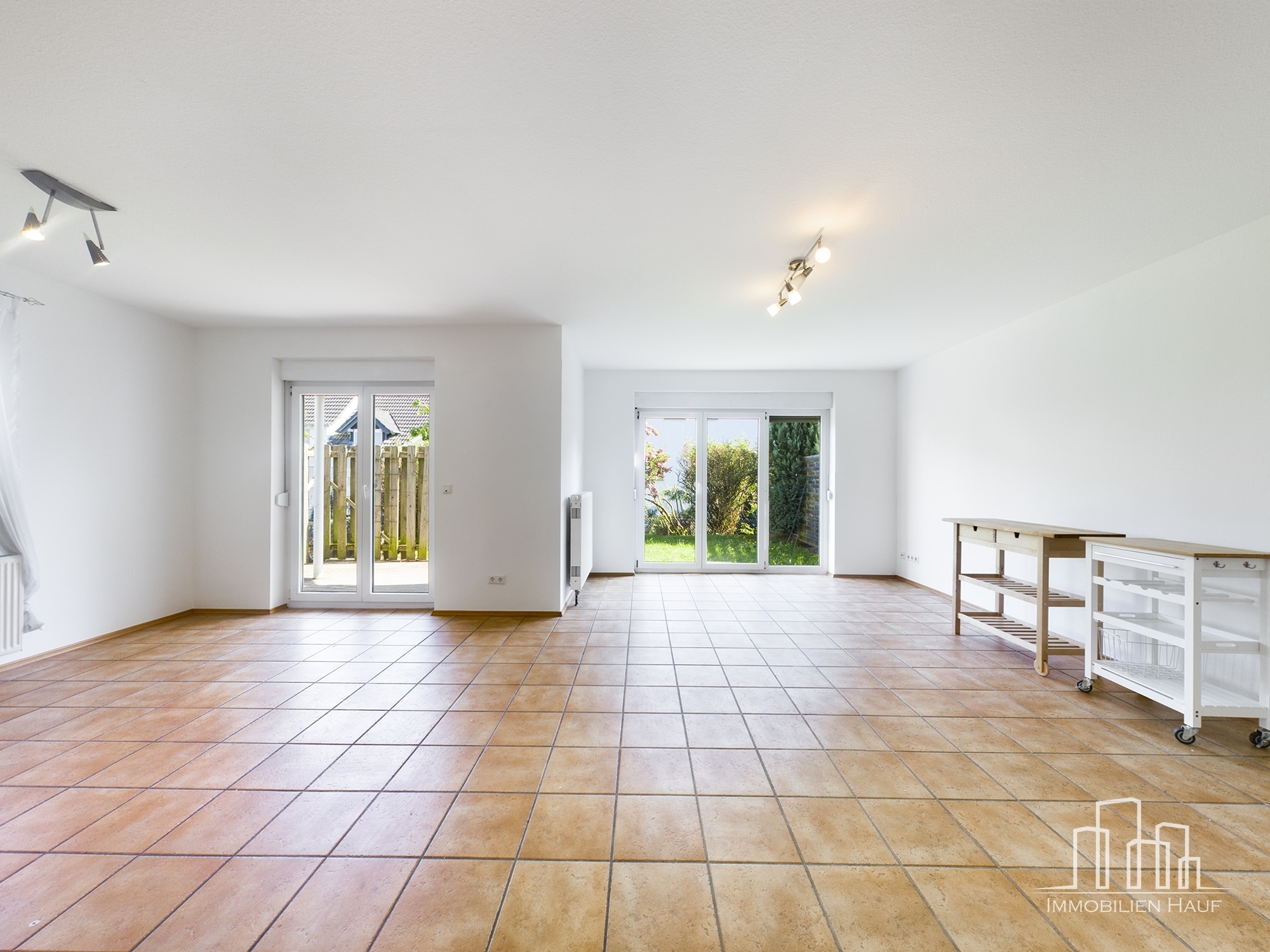 Spacious 3-Bedroom Duplex with Garden & Garage | Ramstein-Miesenbach – 3/13