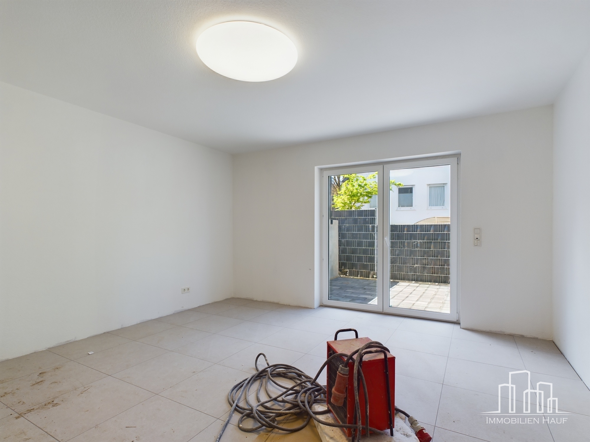 Modern Freestanding Home in Quiet Area – Hohenecken – 4/13