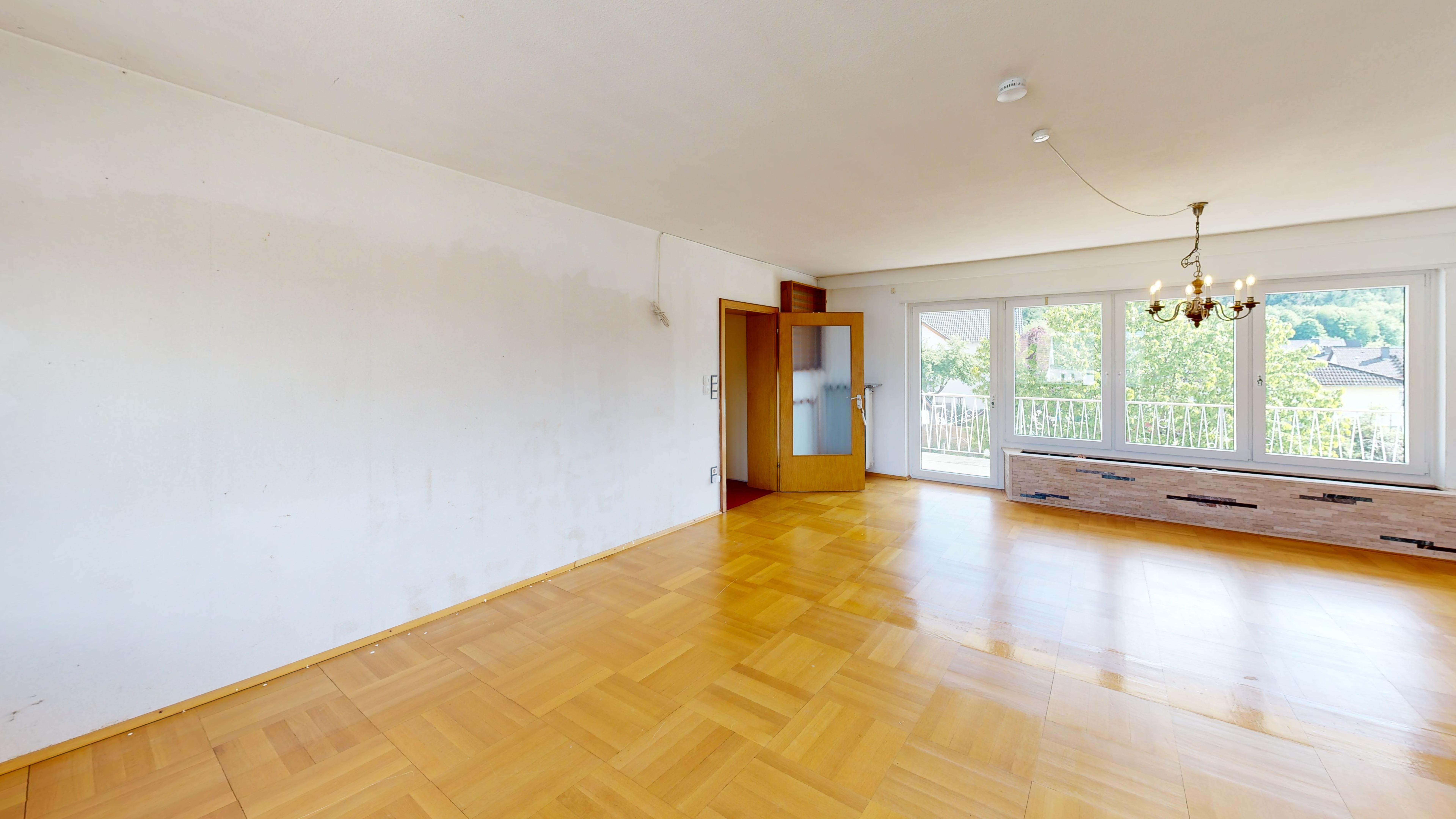 Großzügiges Zweifamilienhaus mit Echtholzboden und Photovoltaikanlage in Hauptstuhl – 5/36