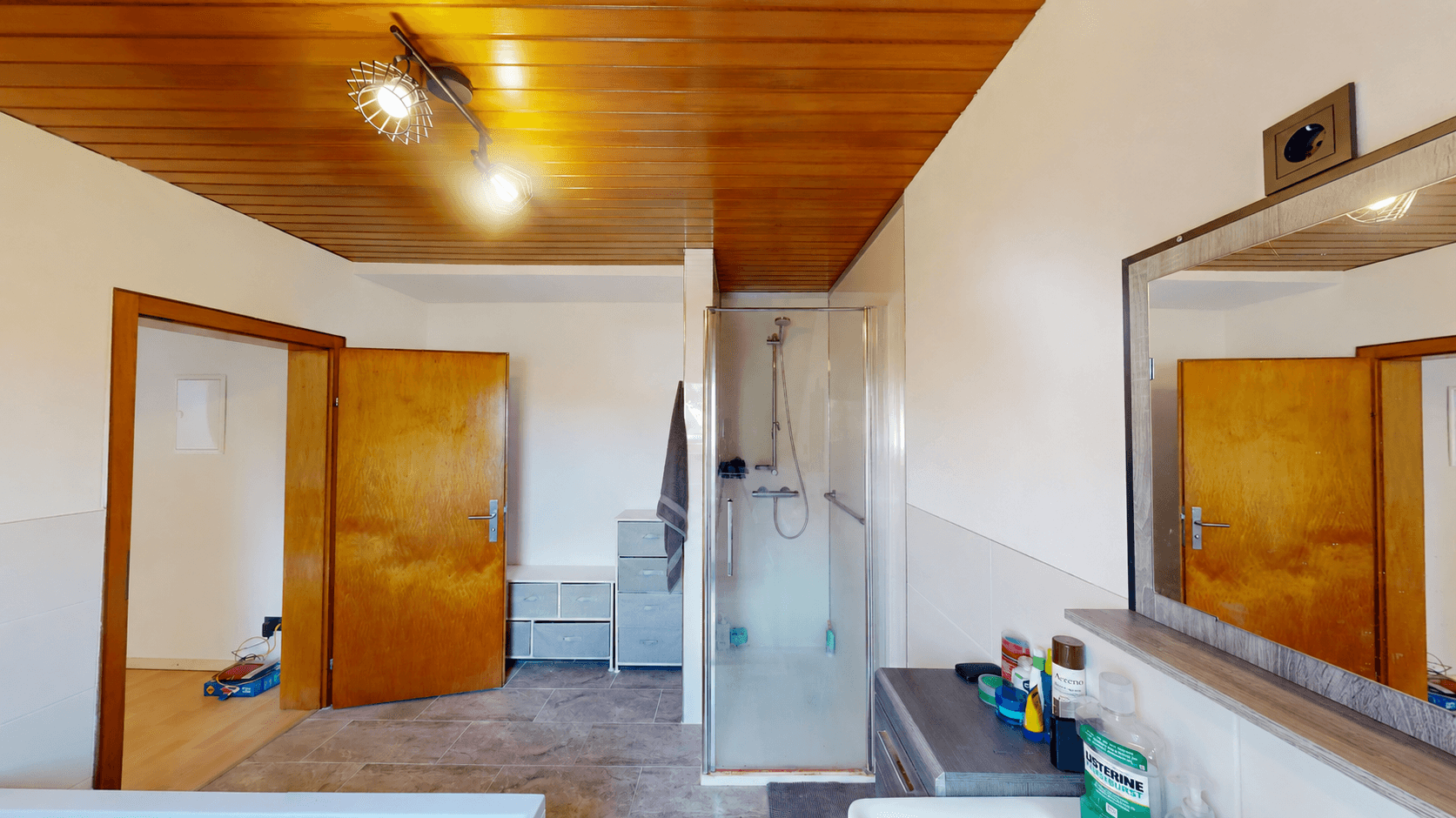2023 saniert, 2.300 € Kaltmiete plus Baugrundstück – 14/26