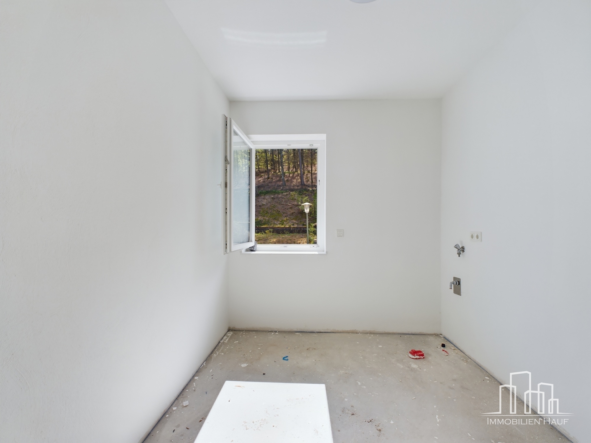 Modern Freestanding Home in Quiet Area – Hohenecken – 13/13