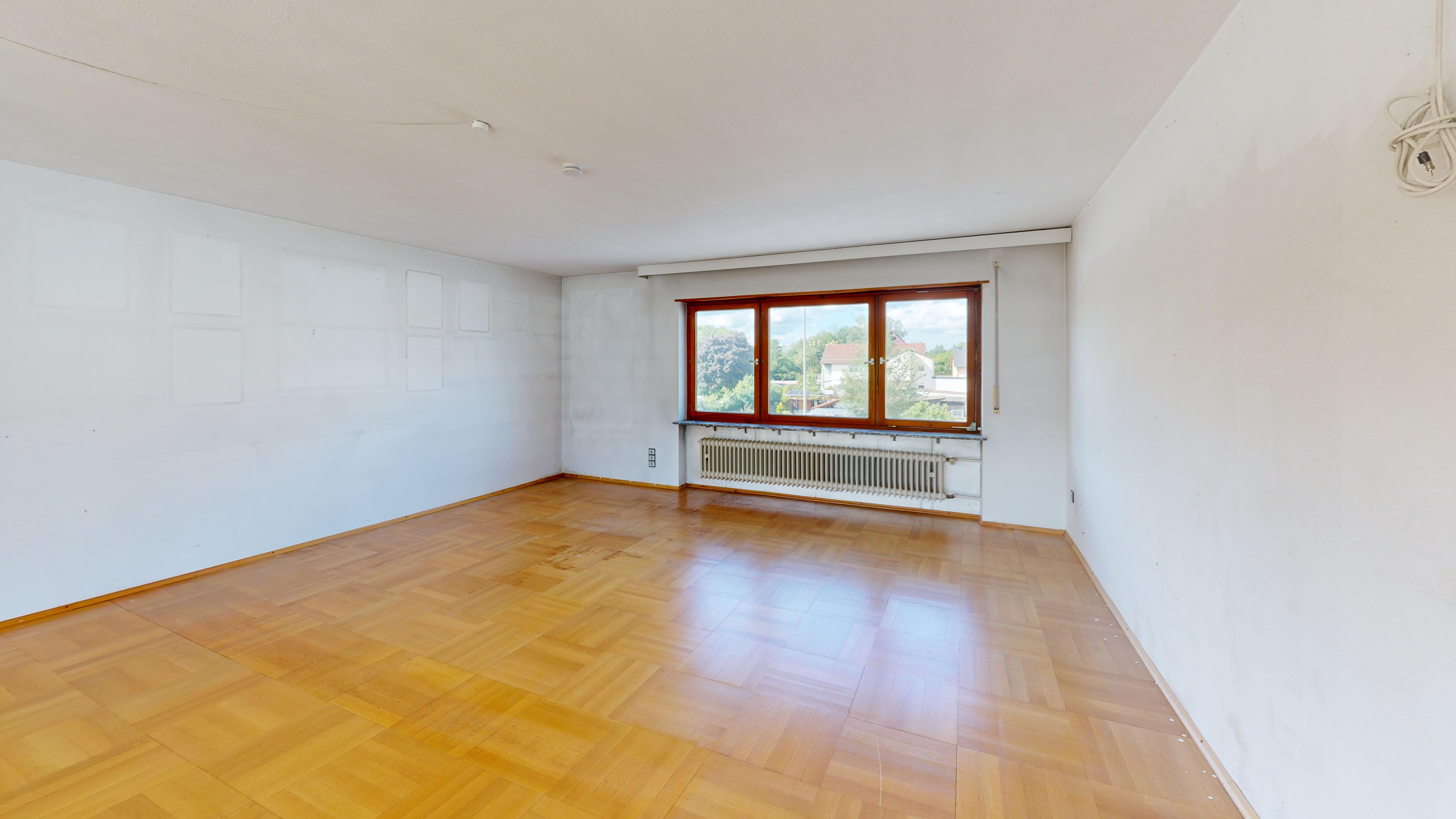 Großzügiges Zweifamilienhaus mit Echtholzboden und Photovoltaikanlage in Hauptstuhl – 12/36