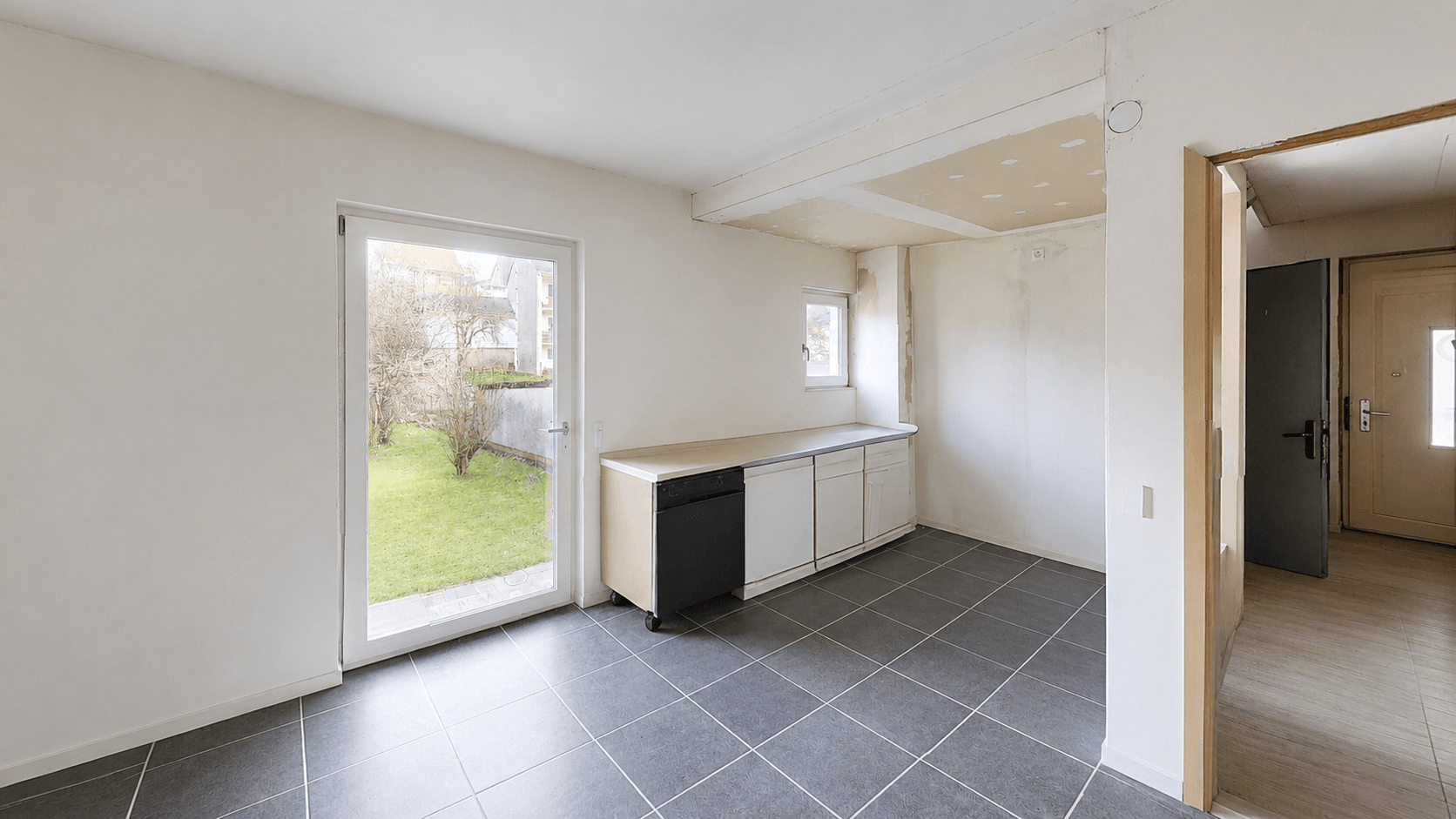 Einfamilienhaus mit Anbau, Garten und großem Entwicklungspotenzial in Queidersbach – 3/21