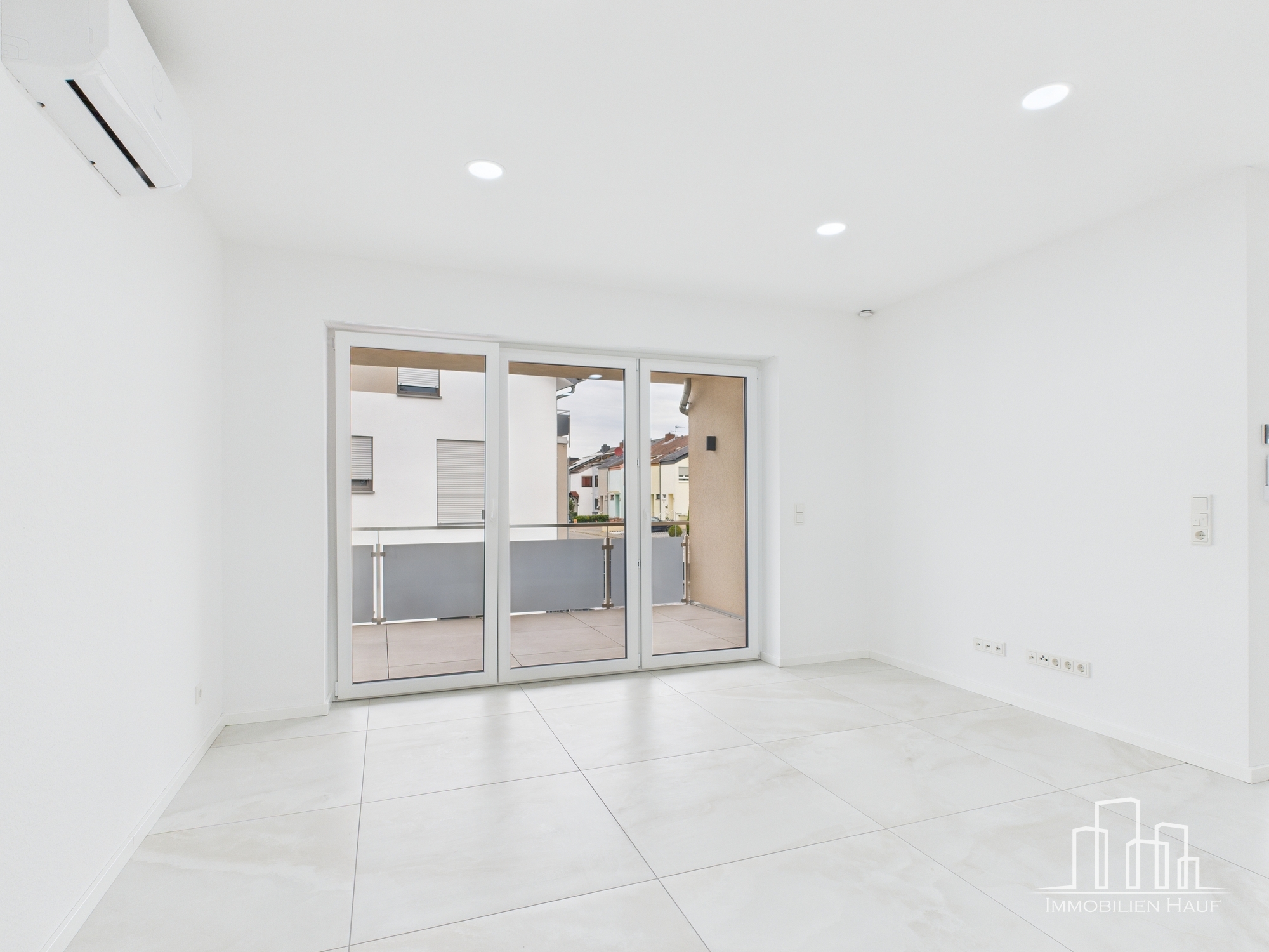 Spacious 3-Bedroom Apartment with A/C & Garage in Ramstein – 4/17
