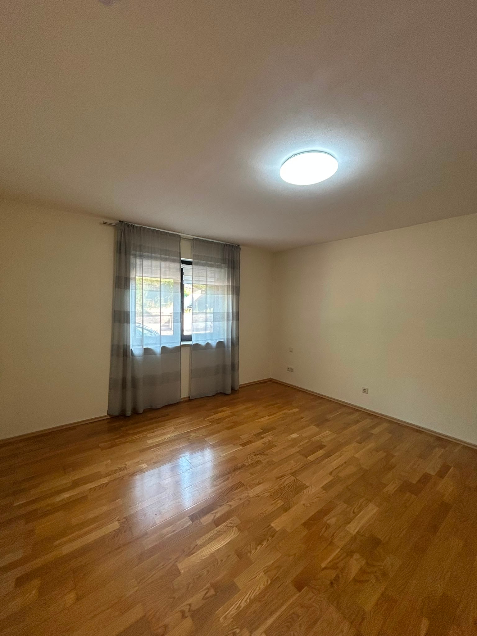 Duplex with 2 Balconies, Two-Car Garage & Beautiful Views | Thaleischweiler-Fröschen – 10/40