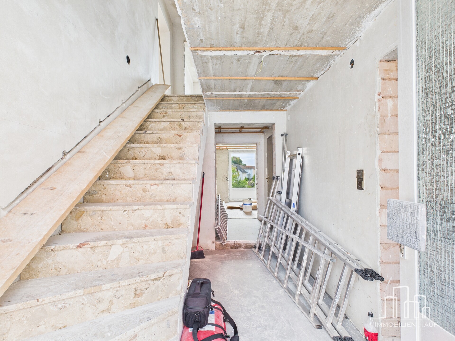Einfamilienhaus mit Raum für individuelle Ideen – ideales Projekt für Handwerker - Image 14