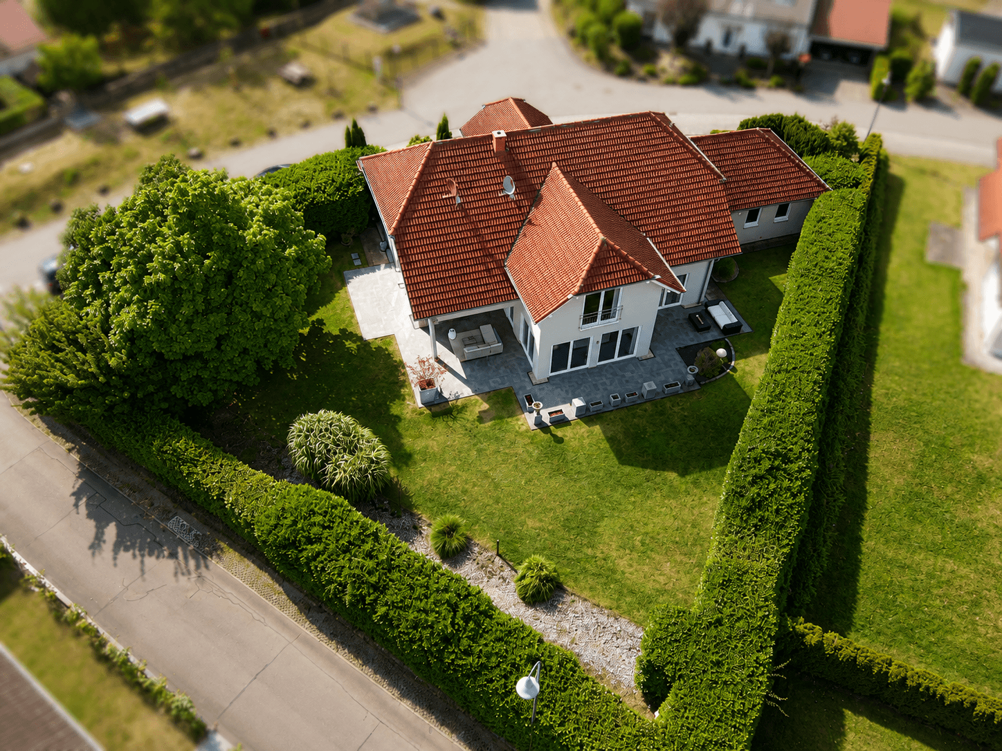 Viel Platz, viel Garten, viel Privatsphäre: Familienhaus mit 322 m² und zwei Suiten in Niedermohr – 15/17