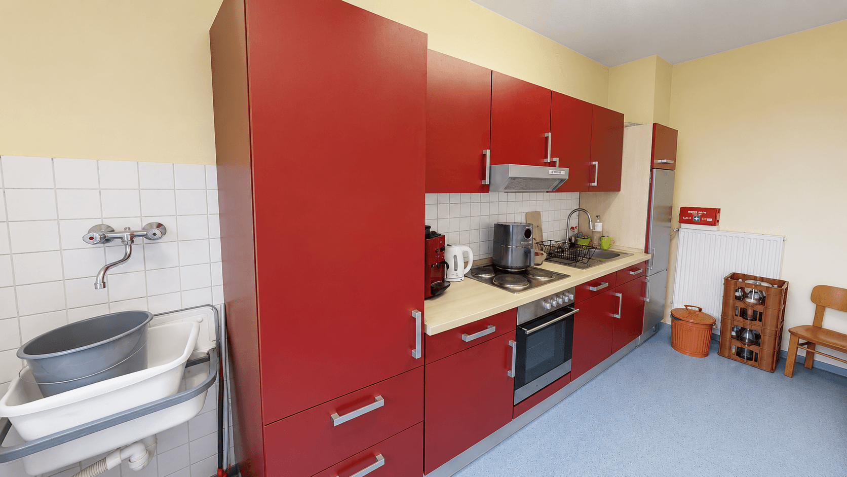 Renoviertes Wohn- und Geschäftshaus auf 1.506 m² Parkgrundstück – 4 Einheiten + Ausbaureserve – 21/26