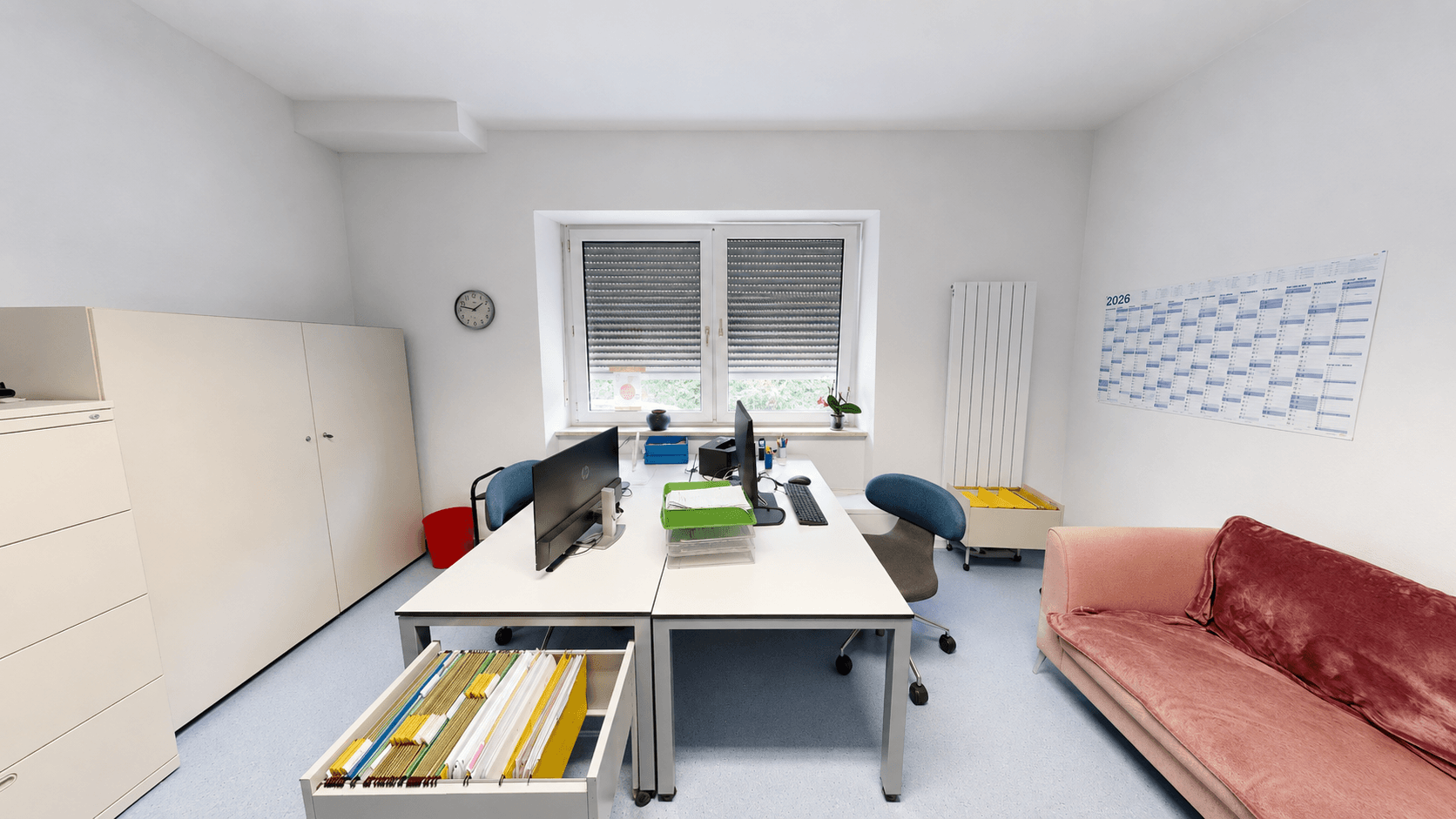 Renoviertes Mehrfamilienhaus mit parkähnlichem Grundstück und Wertsteigerungspotential. – 18/26