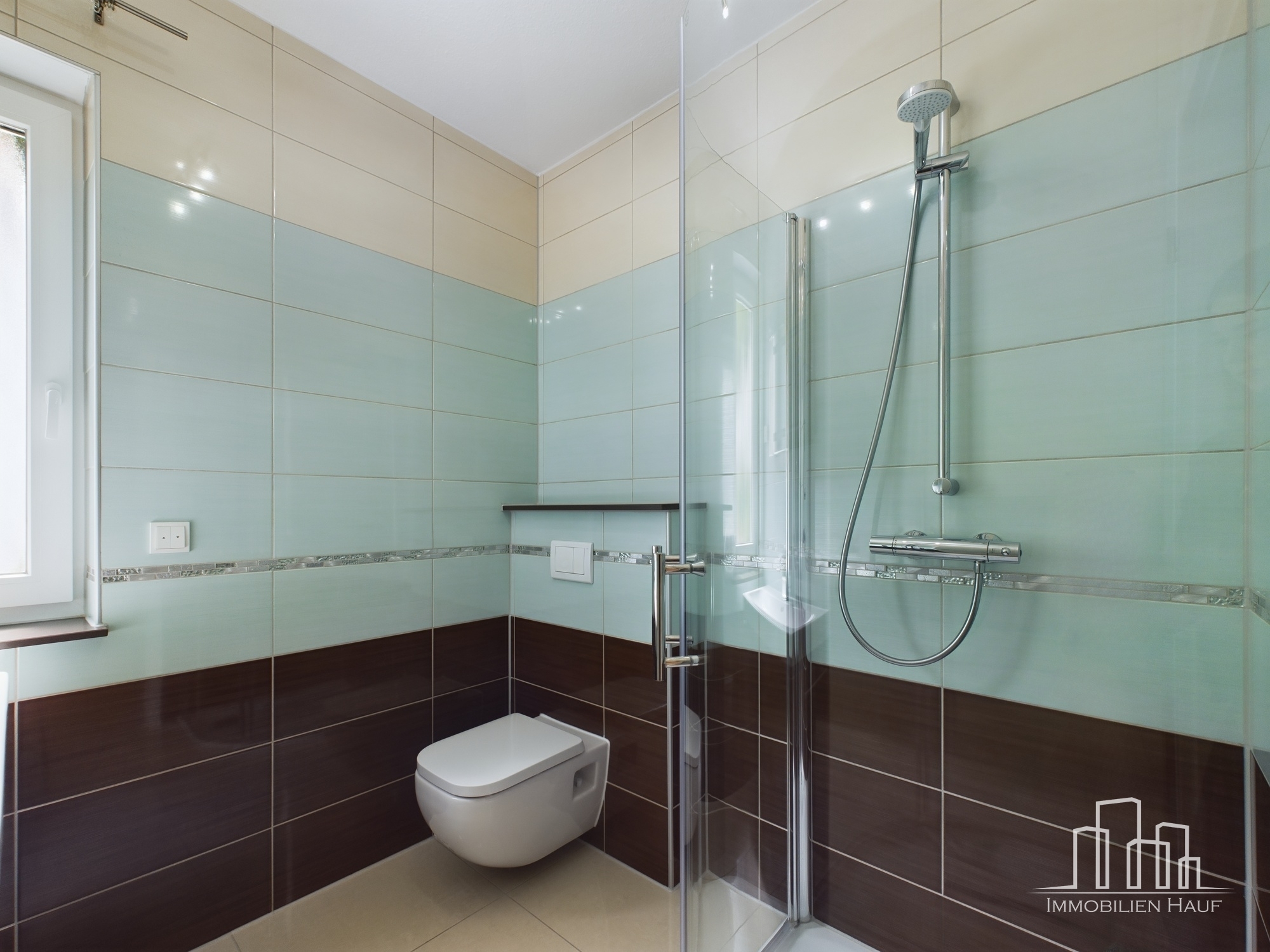 3.100 € Kaltmiete im Monat – modernes EFH in Toplage Hohenecken – 12/22