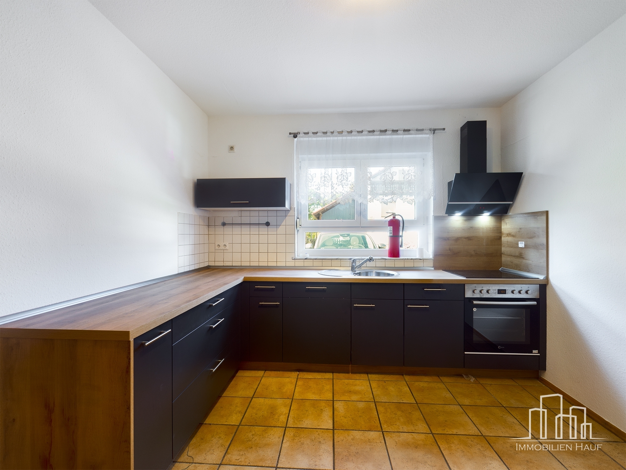 Spacious 3-Bedroom Duplex with Garden & Garage | Ramstein-Miesenbach – 2/13