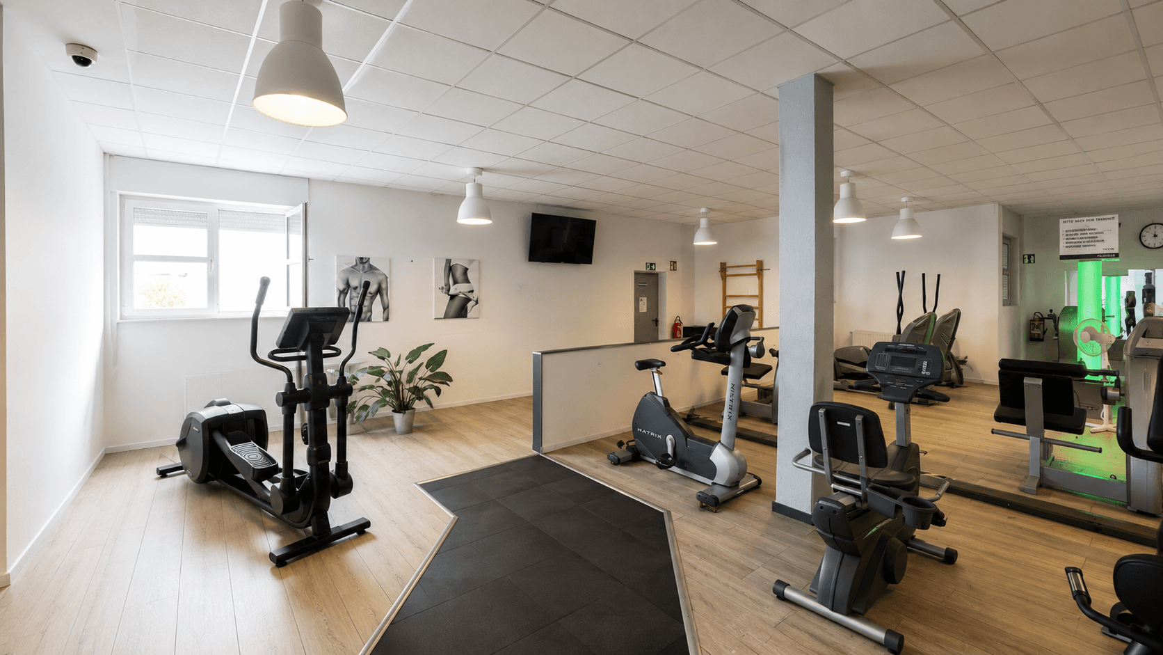 Kapitalanlage Weilerbach: 440 m² Gewerbe in Frequenzlage — vermietet, deutlich unter Marktmiete – 4/6