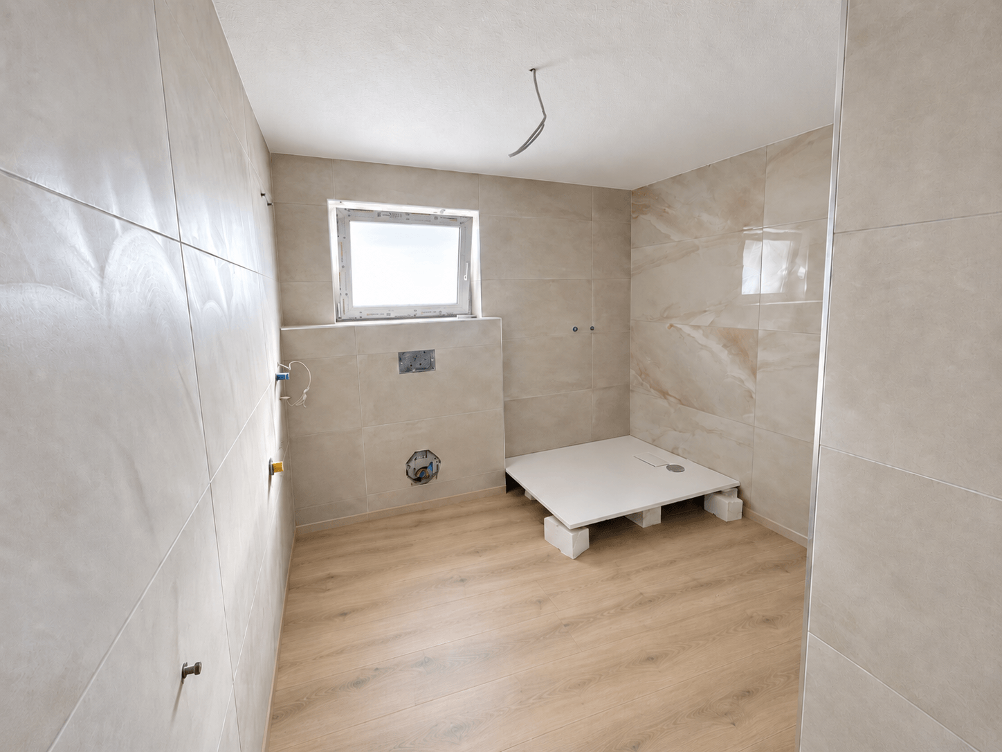 Modern 3-Bedroom Apartment with AC in Hütschenhausen – 7/14