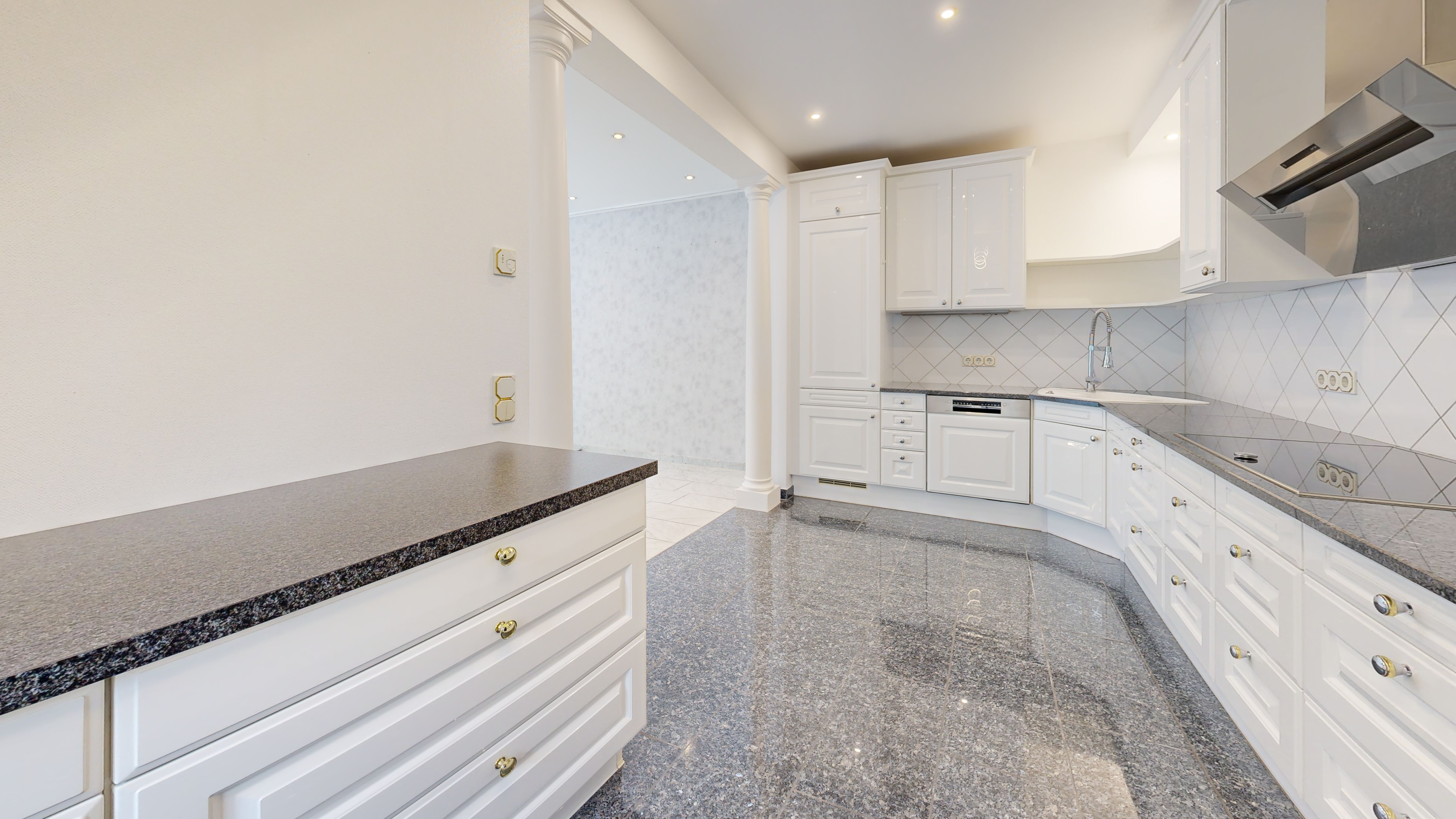Luxuriöse Maisonette-Wohnung in St. Ingbert – Marmor Kamin & Waldrandlage - Image 3