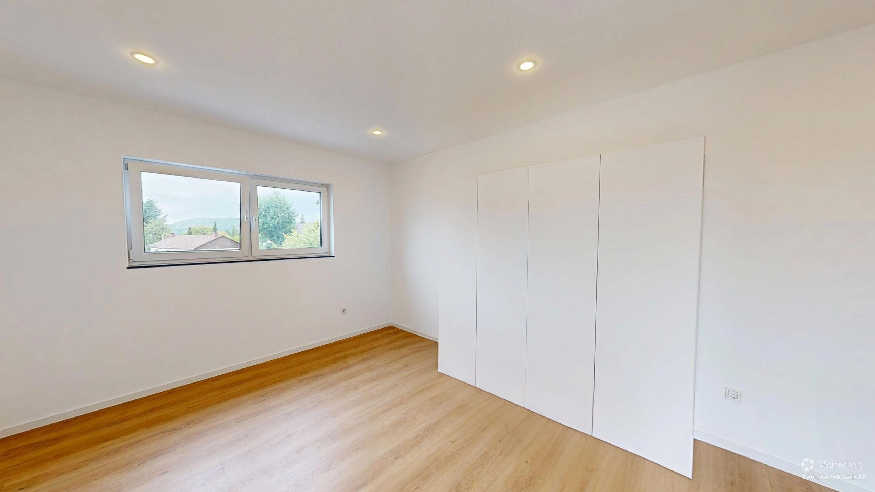 Modern Fully Renovated Home with Garden & Parking | Bruchmühlbach-Miesau – 11/19