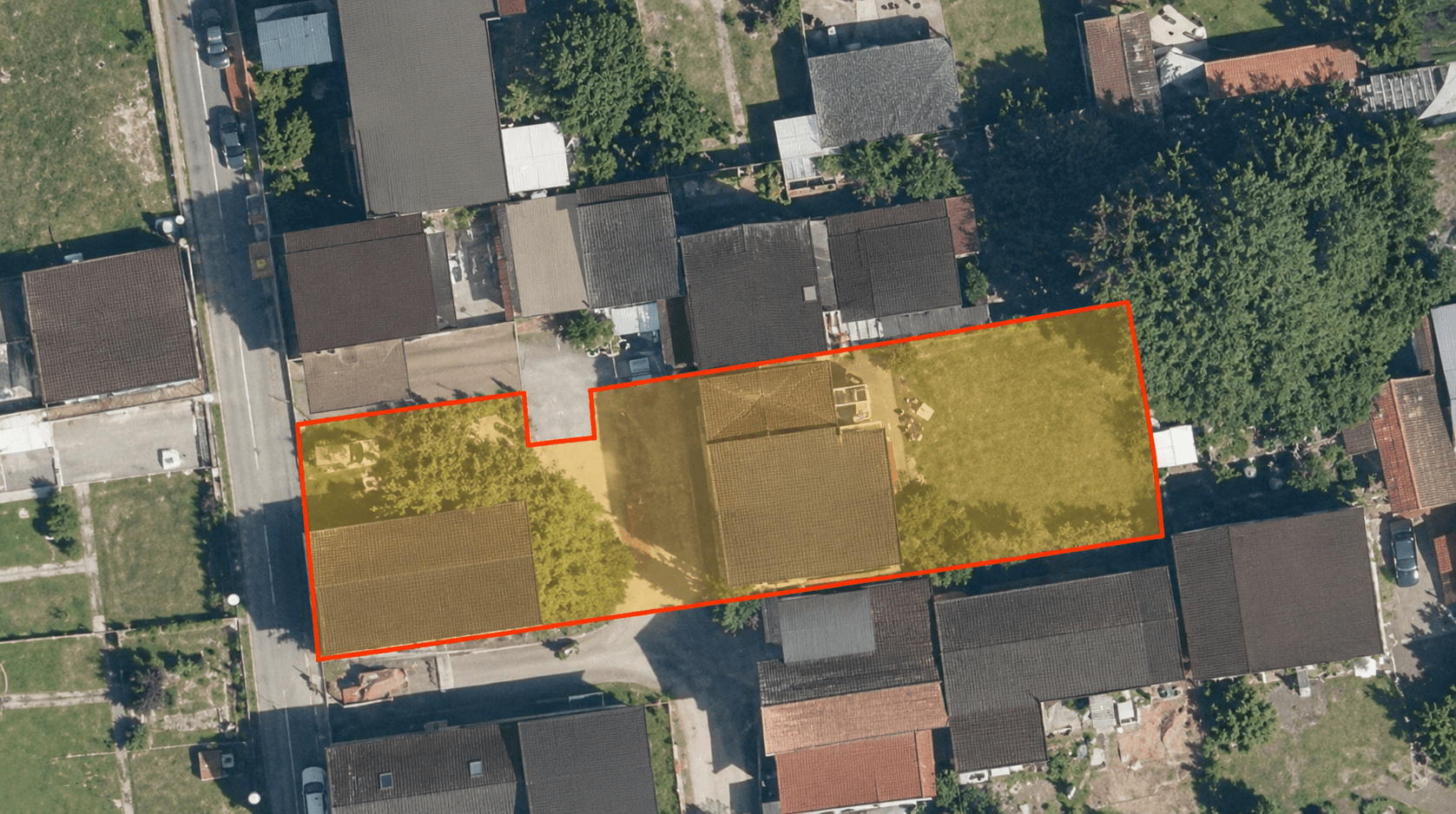Zwei Häuser. Ein Kaufpreis. Unzählige Möglichkeiten mit 222 m² Wohnfläche auf ca. 800 m² Grundstück