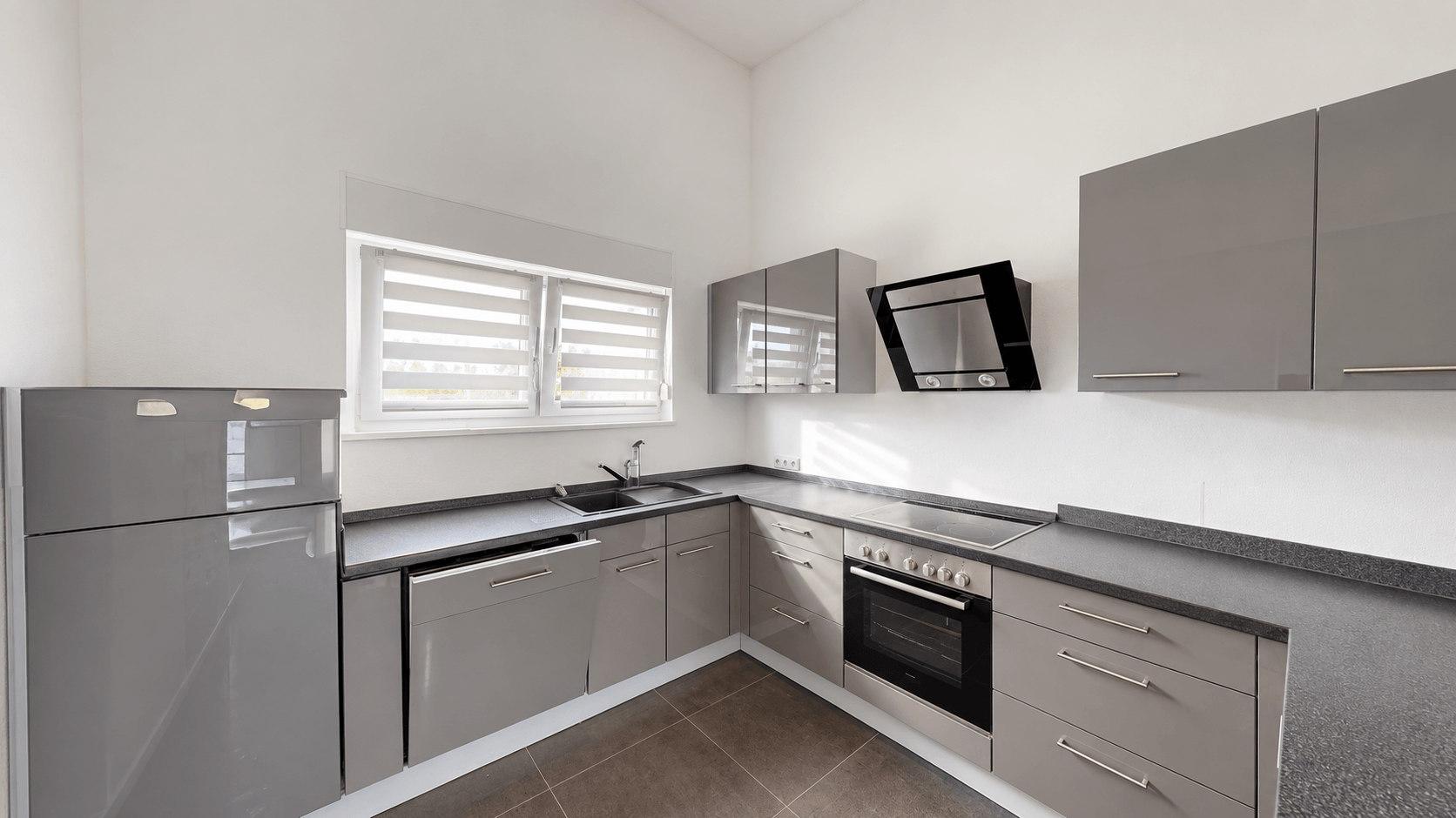 Penthouse-Highlight in Kaiserslautern: 42 m² Dachterrasse, Aufzug & starke Mieteinnahmen – 5/15