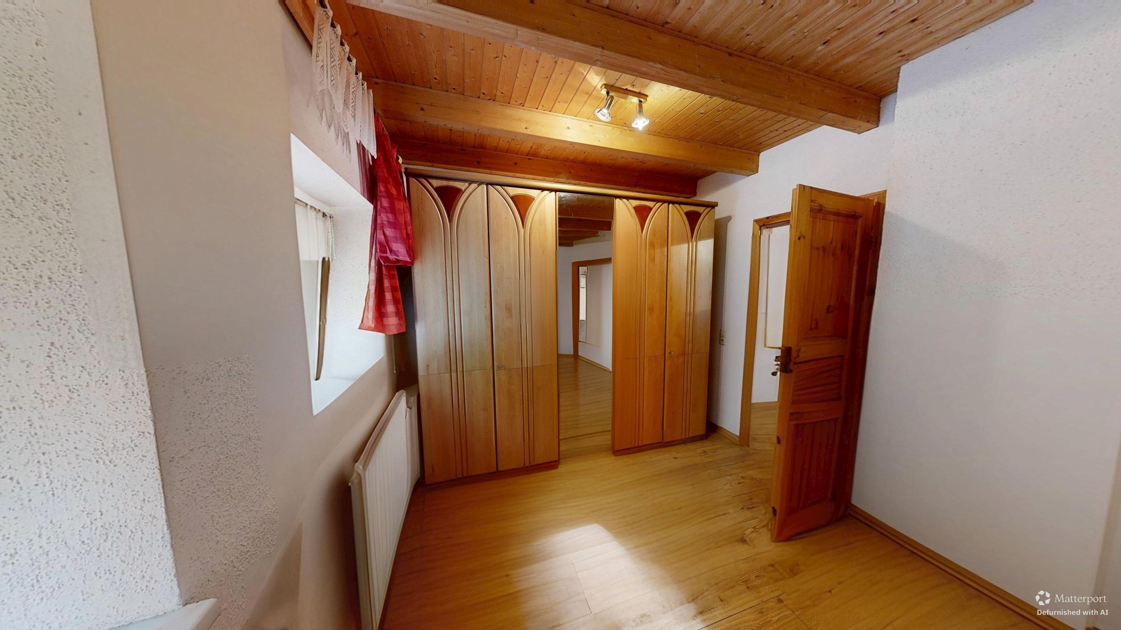 Zwischen Wald und Wohnkomfort – Gepflegtes Zweifamilienhaus mit großem Naturgrundstück – 28/41