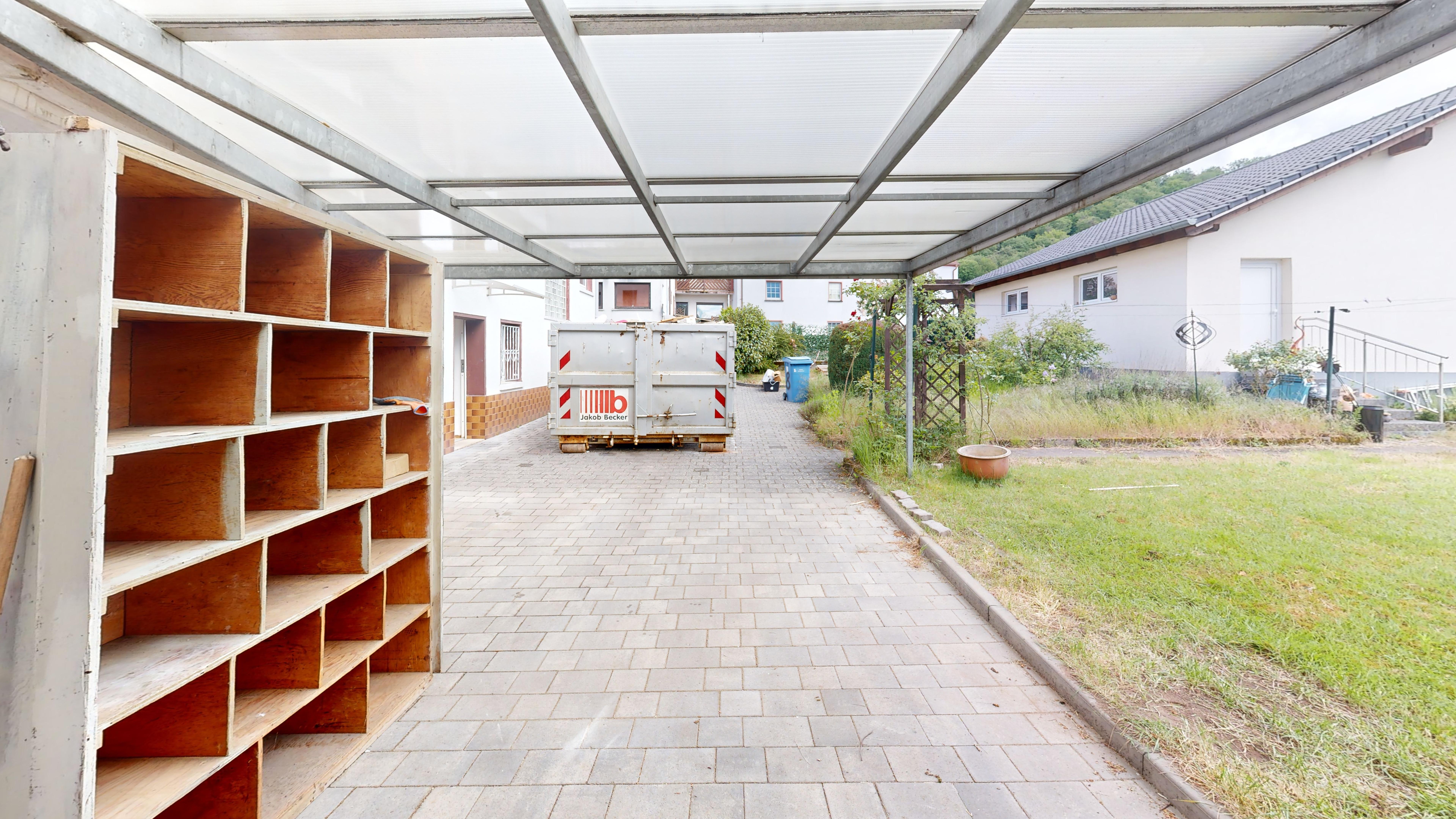 Großzügiges Zweifamilienhaus mit Echtholzboden und Photovoltaikanlage in Hauptstuhl – 34/36