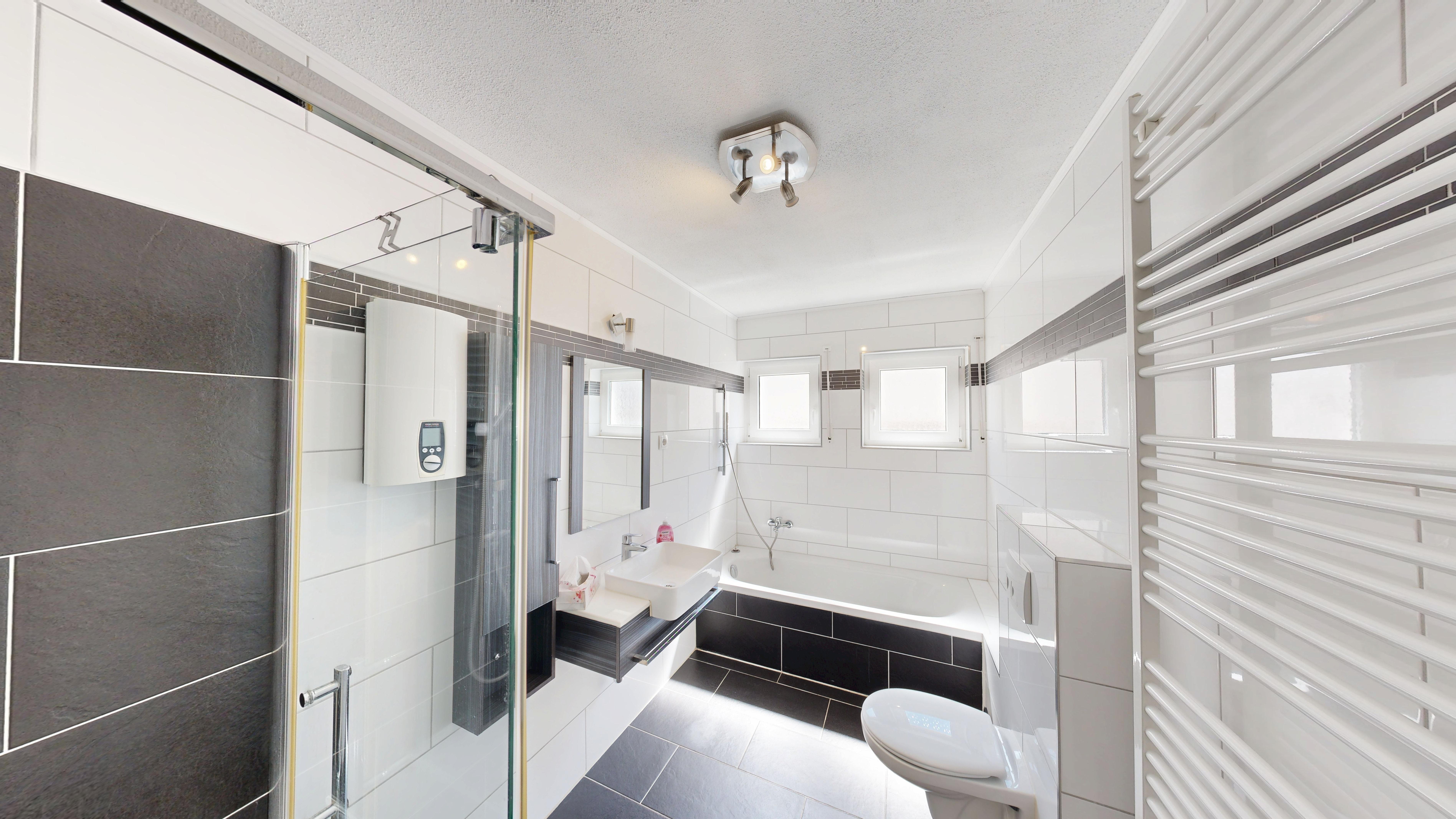 3-Bedroom Apartment with Garden, Balcony & 2 Parking Spaces | Obermohr - Image 8