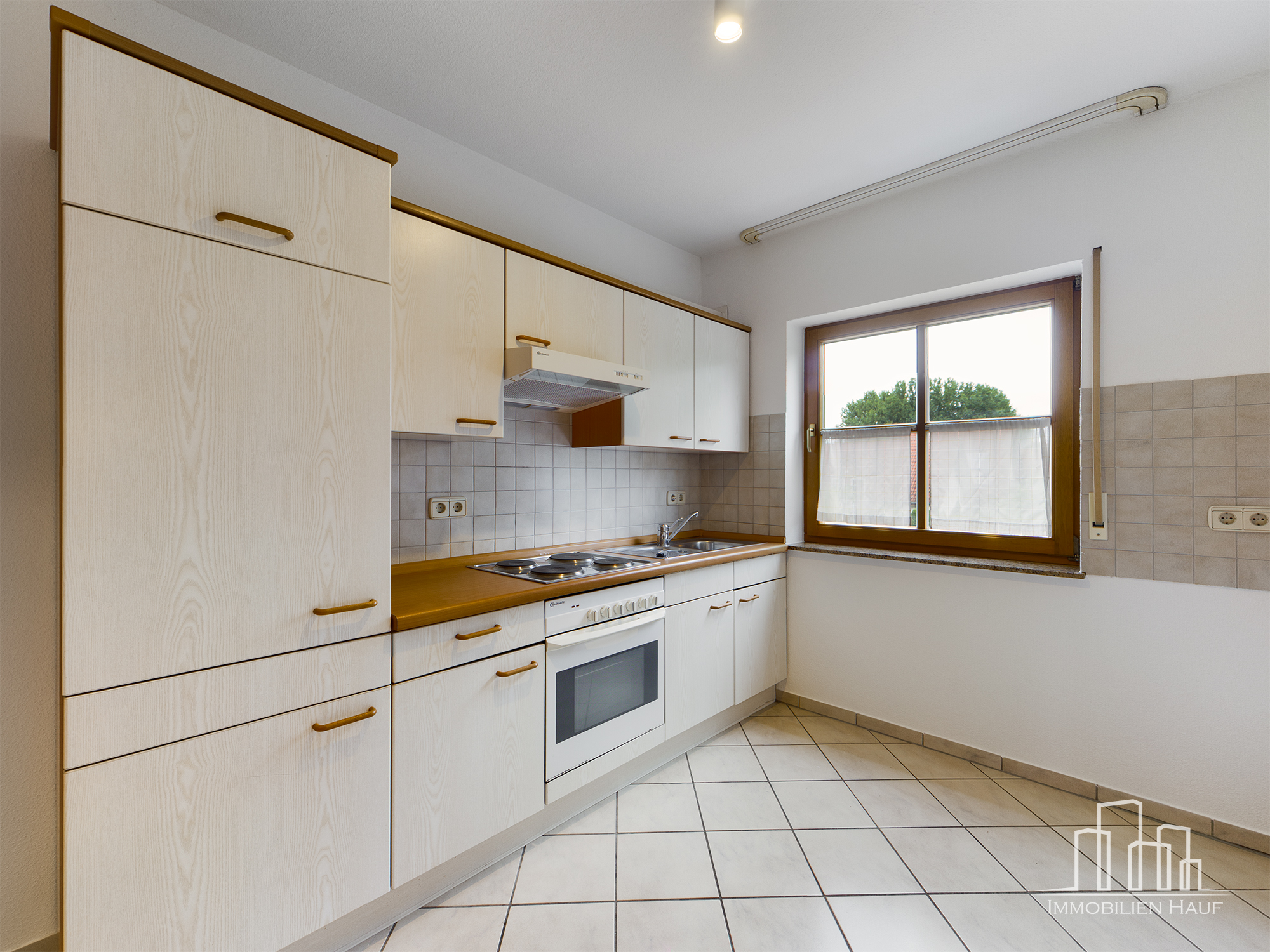 Spacious 4-Bedroom Home with Garage, Garden, Basement & Attic | Erfenbach – 13/20