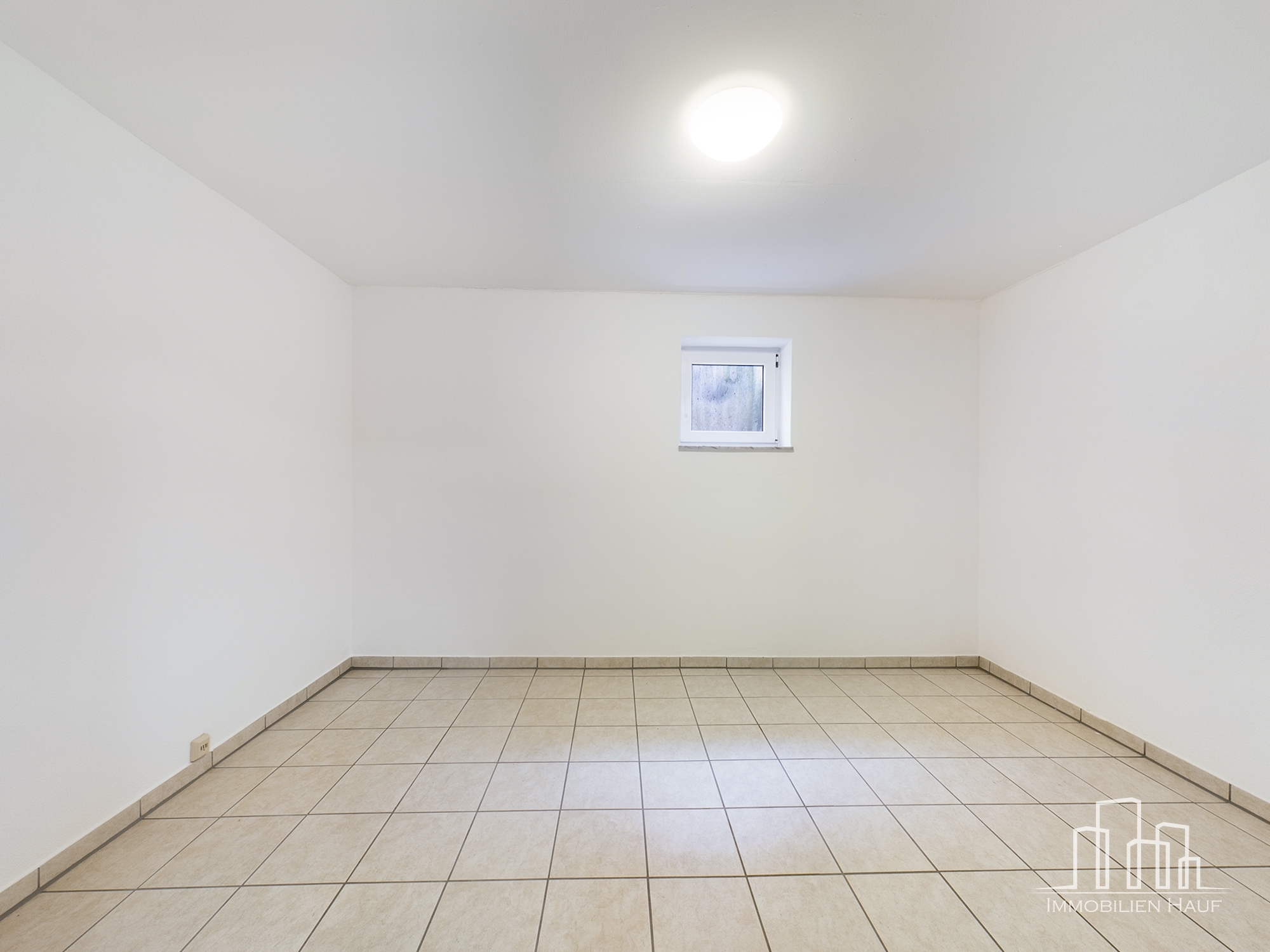 Spacious 3-Bedroom Duplex with Garden & Garage | Ramstein-Miesenbach – 10/13