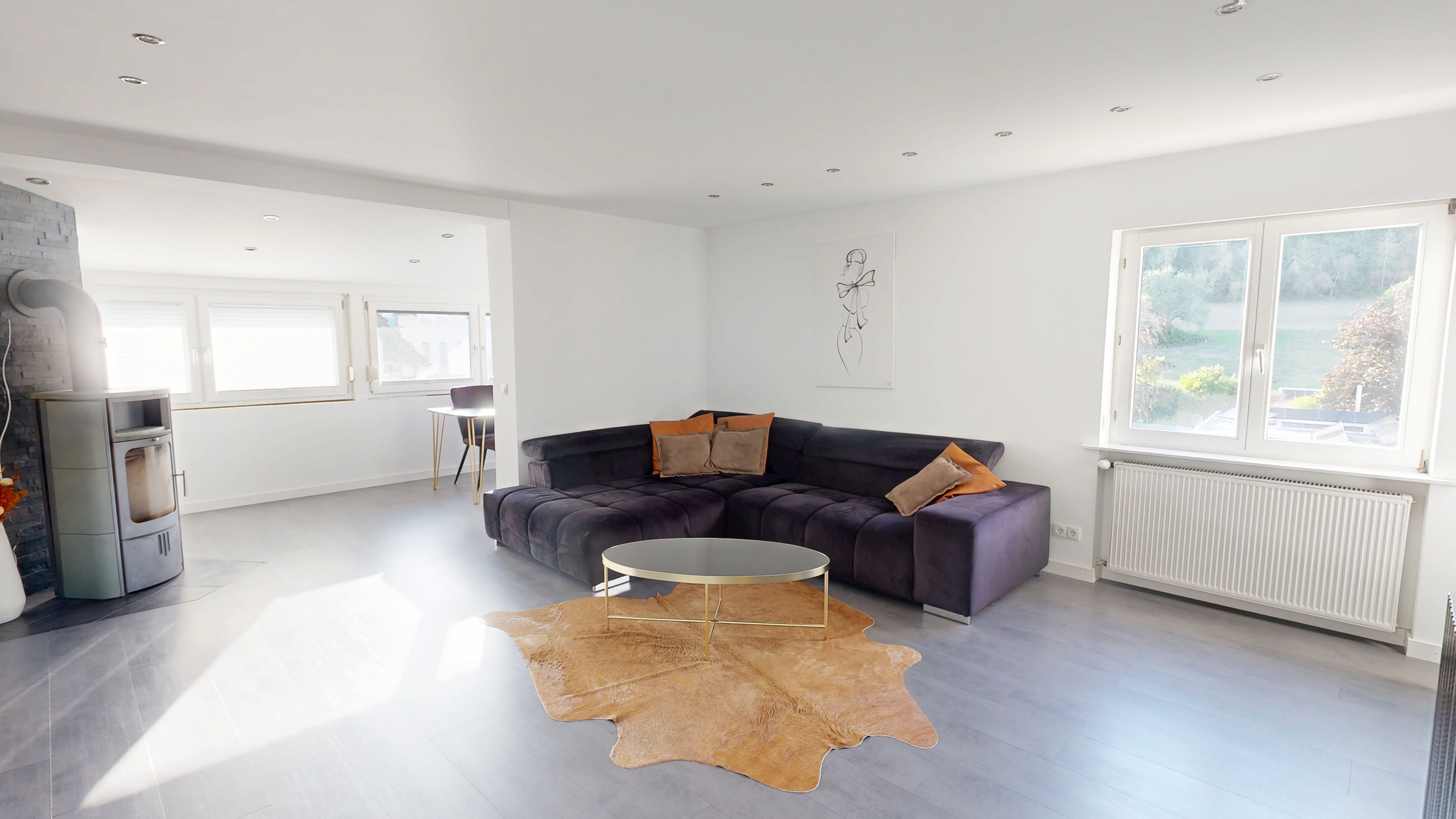 2-Familienhaus, 3 Garagen: Heizung 2020, OG 2021 modernisiert – 4/20