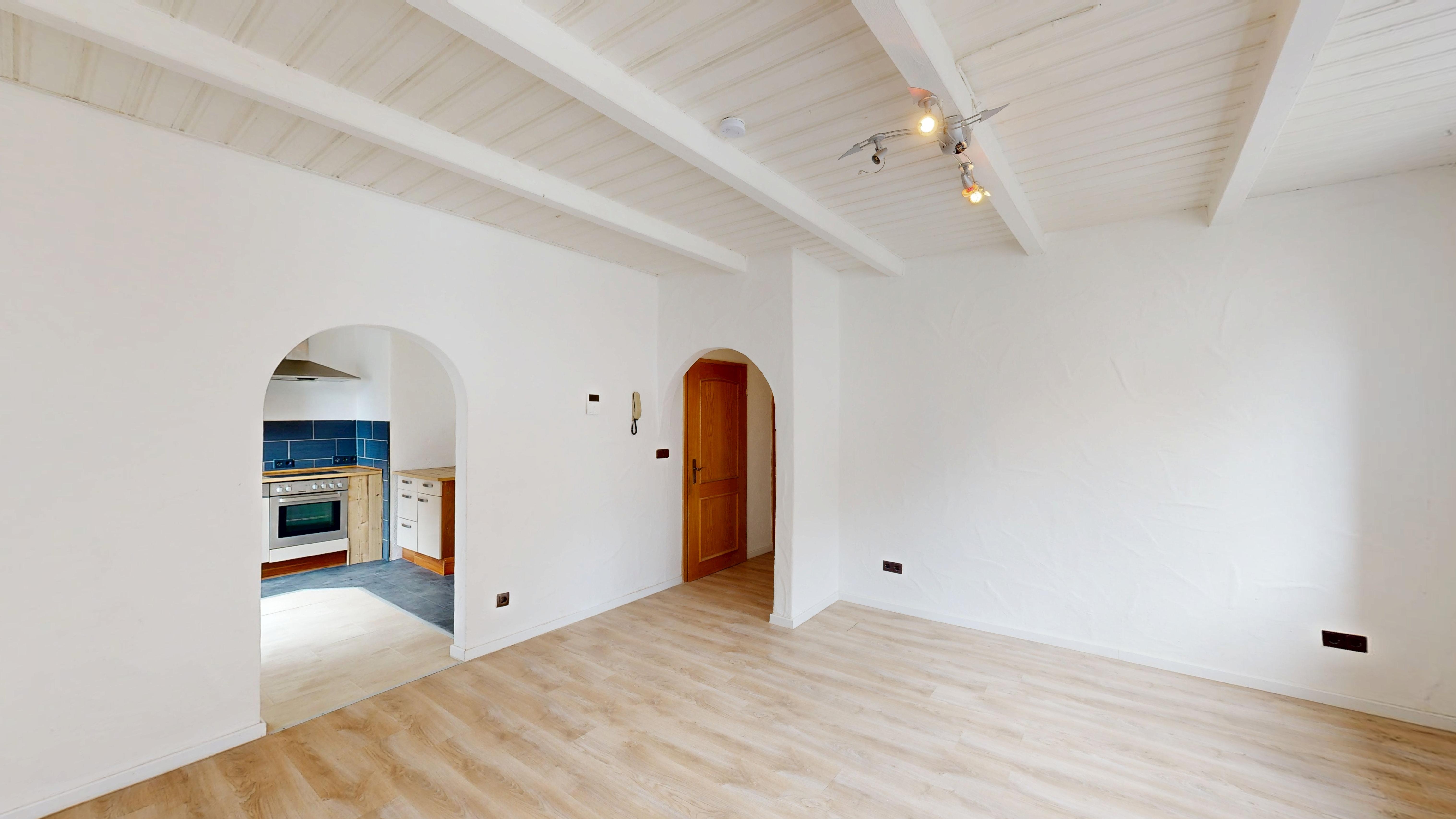 Charming Apartment with Parking | Ramstein – 3/9