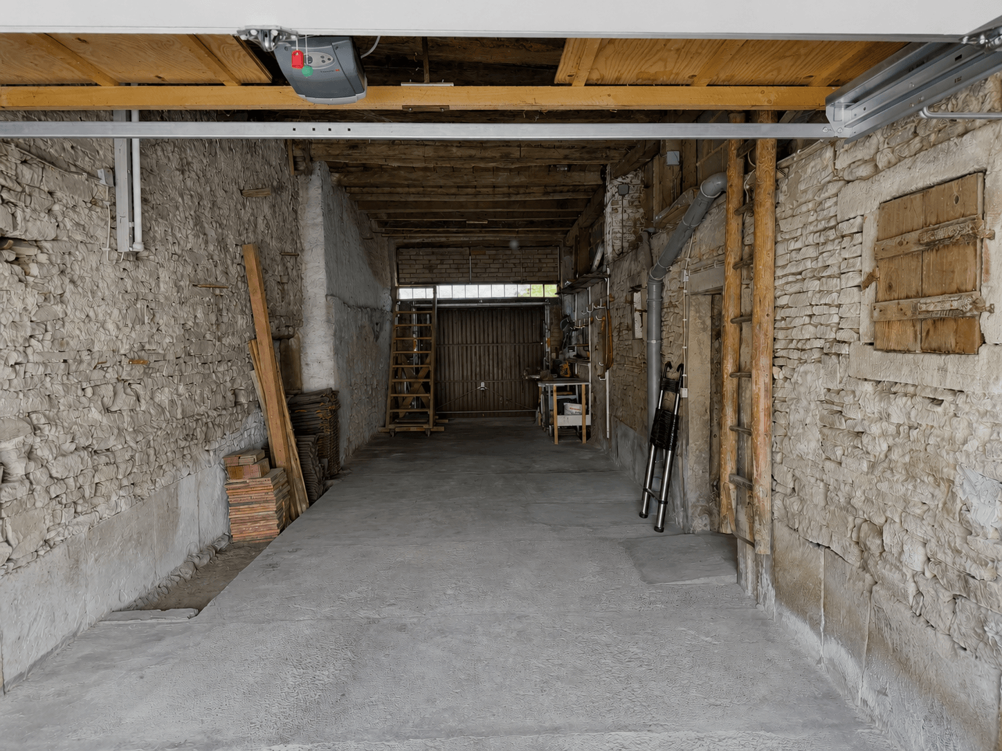 Dein Platz für Zukunft: großes Grundstück, Garage & echtem Entwicklungspotenzial - Image 10