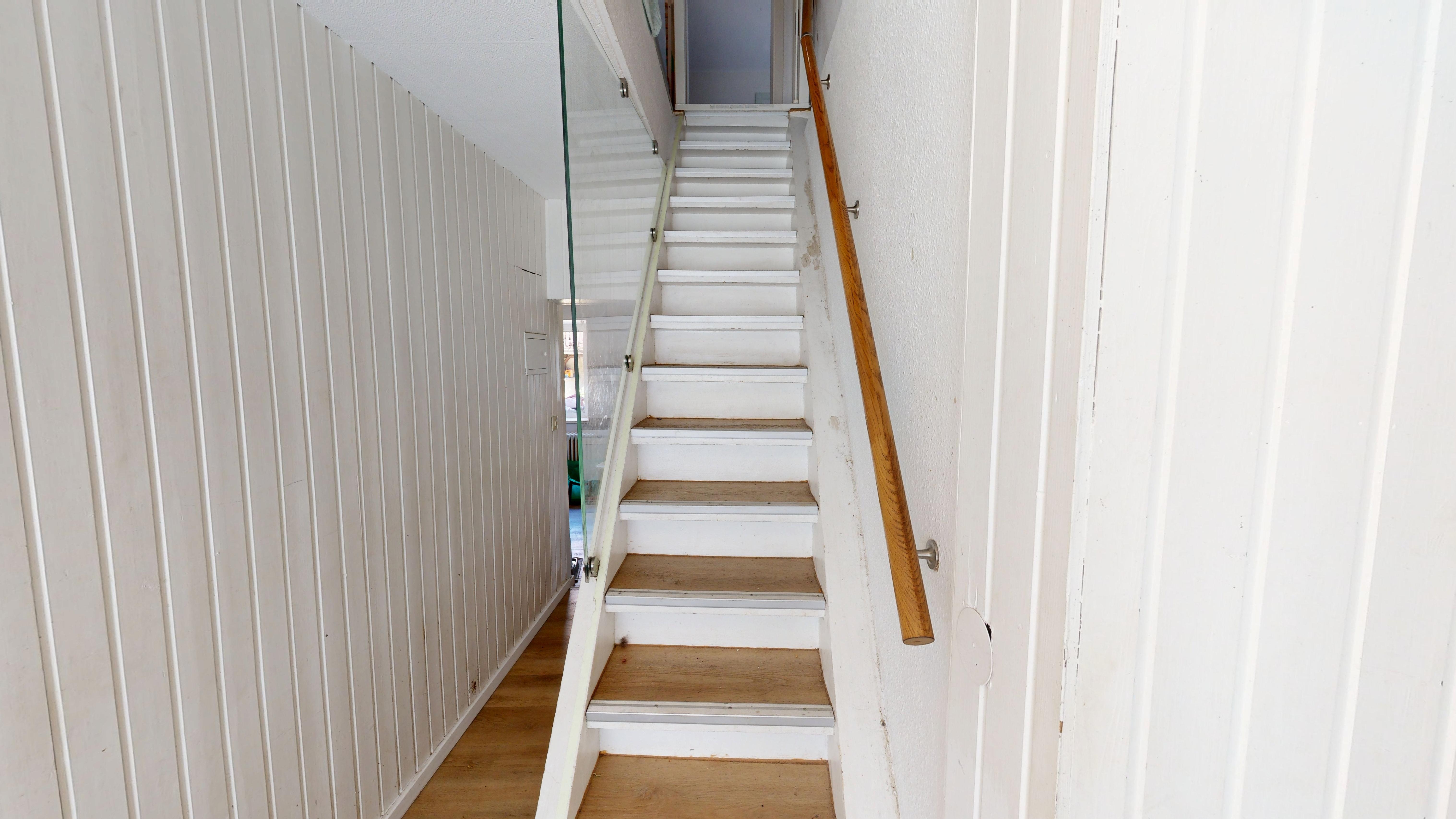 Großzügiges Zweifamilienhaus mit Sanierungsbedarf in Landstuhl – 8/15