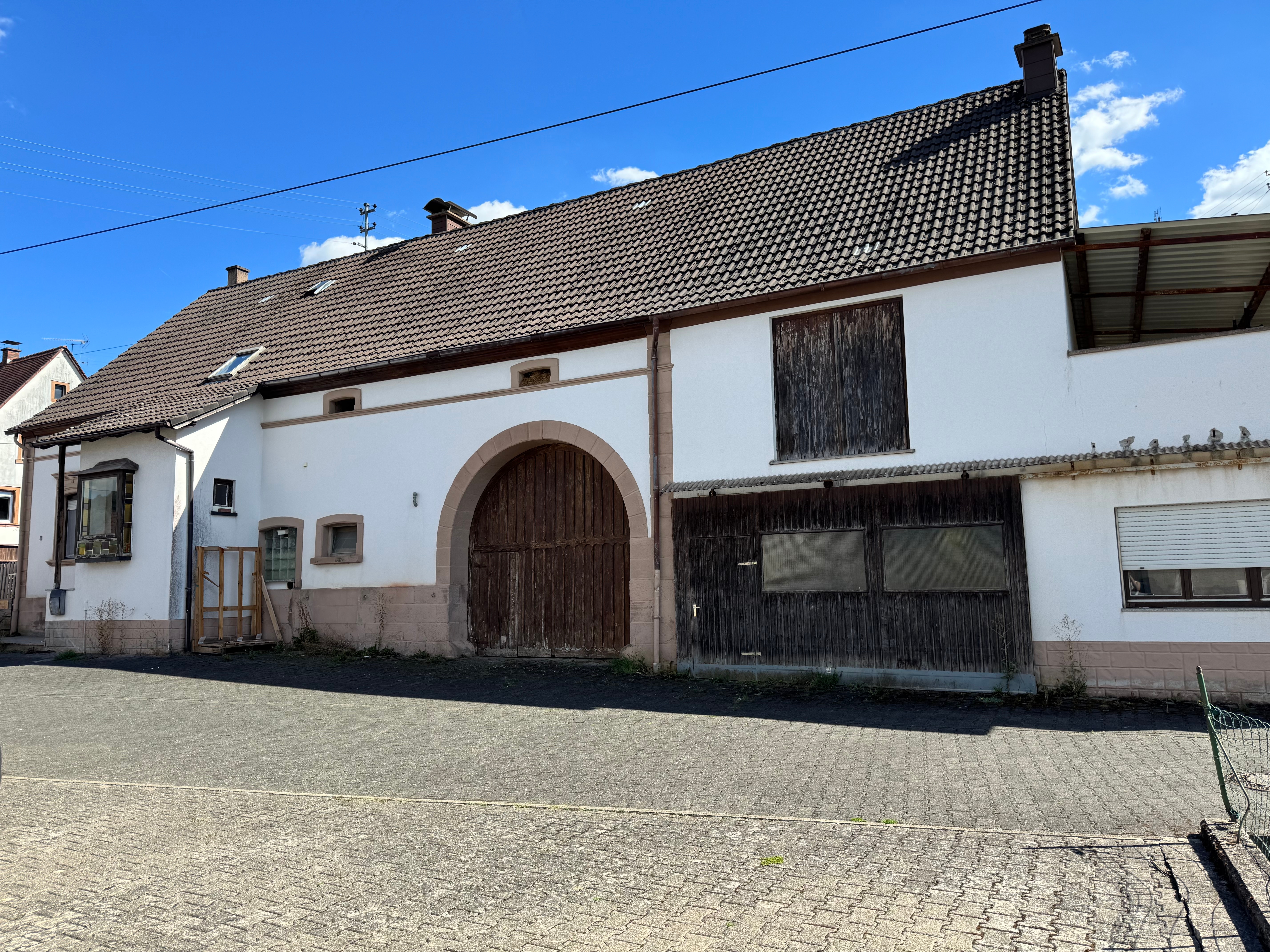 Idyllisch gelegenes Einfamilienhaus mit Scheune und herrlichem Weitblick in St. Julian – 27/28