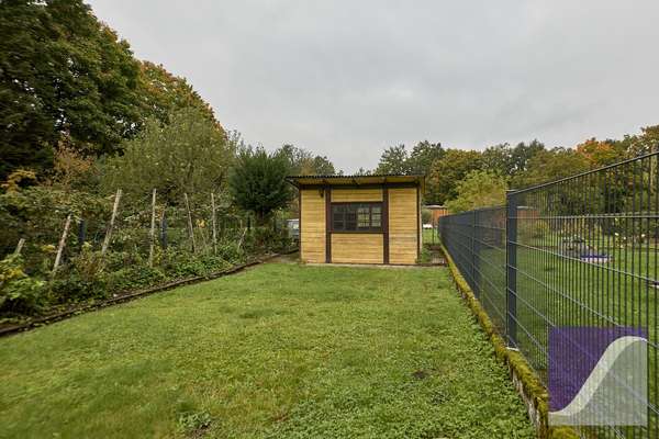 Mülheim: Zwei Häuser mit Garten und Parkplätzen zu einem Kaufpreis