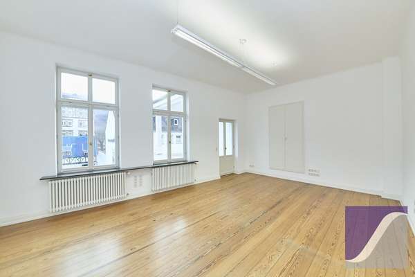 Bernkastel-Kues: „Villa Veltin“ - Imposantes Wohn- und Geschäftshaus an der Mosel