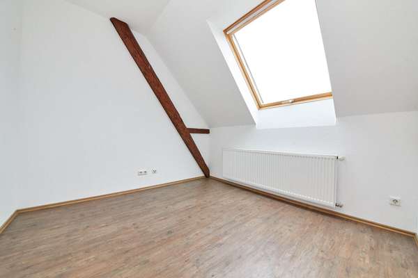 Bernkastel-Kues: Mehrfamilienhaus mit 7 PKW-Stellplätzen