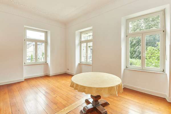 Bernkastel-Kues: Herrschaftliche 3-Zimmer Wohnung mit kleinem Garten