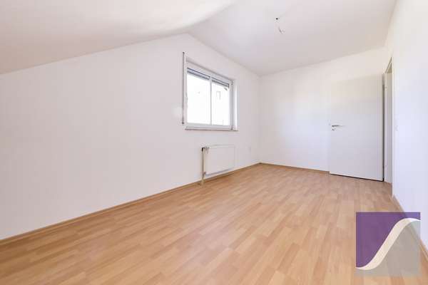 Morbach: Einfamilienhaus mit Einliegerwohnung und Garten