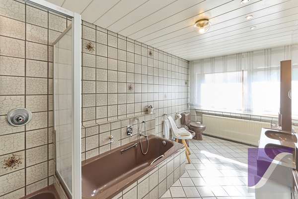Bernkastel-Kues: Wohnhaus mit EG-Wohnung und zwei Ferienwohnungen