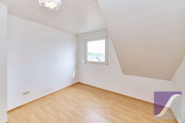 Bernkastel-Kues: 3-Zi.-Wohnung mit Wintergarten und Fernblick