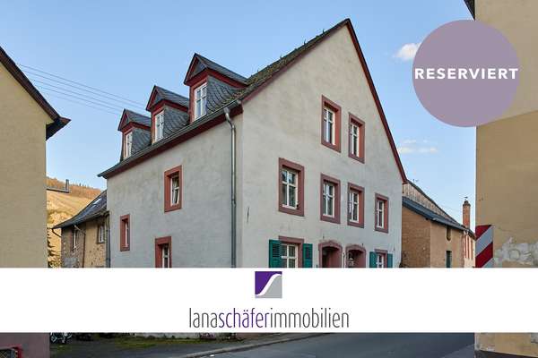 Bernkastel-Kues: Historisches Zweifamilienhaus mit Erweiterungspotenzial